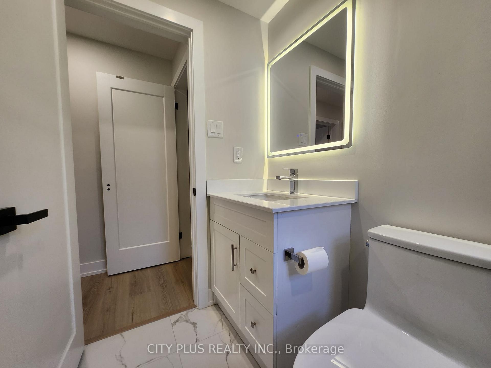 Photo 15 of Unit 2, 3547 Bathurst Street, Toronto, Bedford Park-Nortown — HOMEH