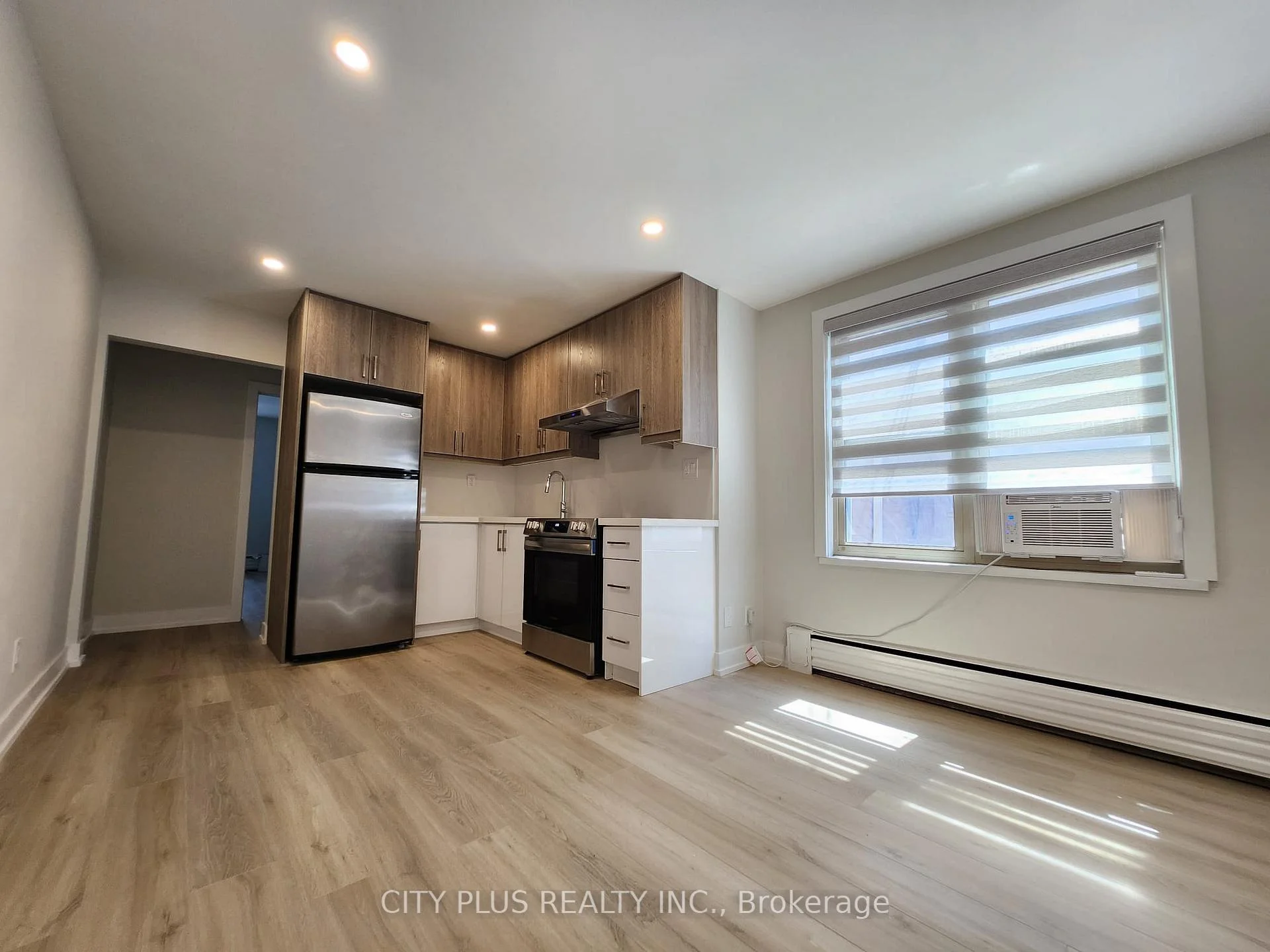 Photo 7 of Unit 2, 3547 Bathurst Street, Toronto, Bedford Park-Nortown — HOMEH
