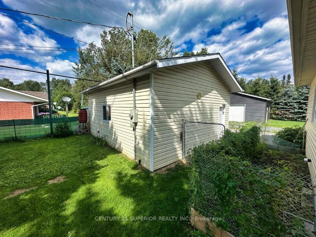 Photo 44 of 79 Brompton Road, Red Rock, TB-85 — HOMEH