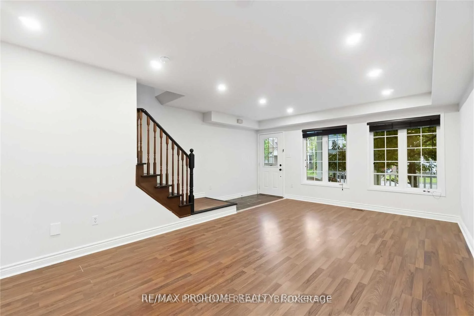 Photo 7 of 78 Ashbury Boulevard, Ajax, South East — HOMEH