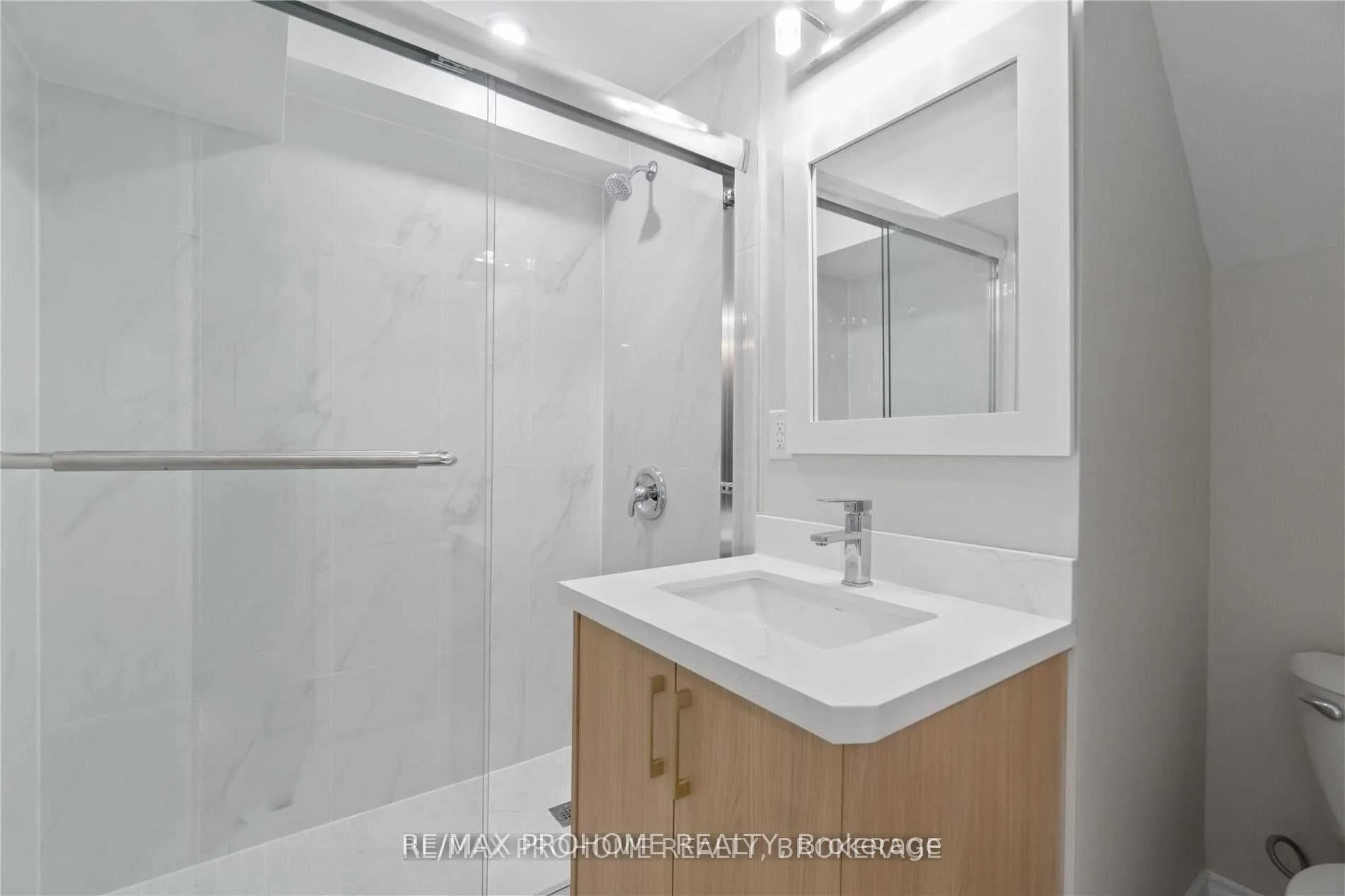 Photo 26 of 78 Ashbury Boulevard, Ajax, South East — HOMEH