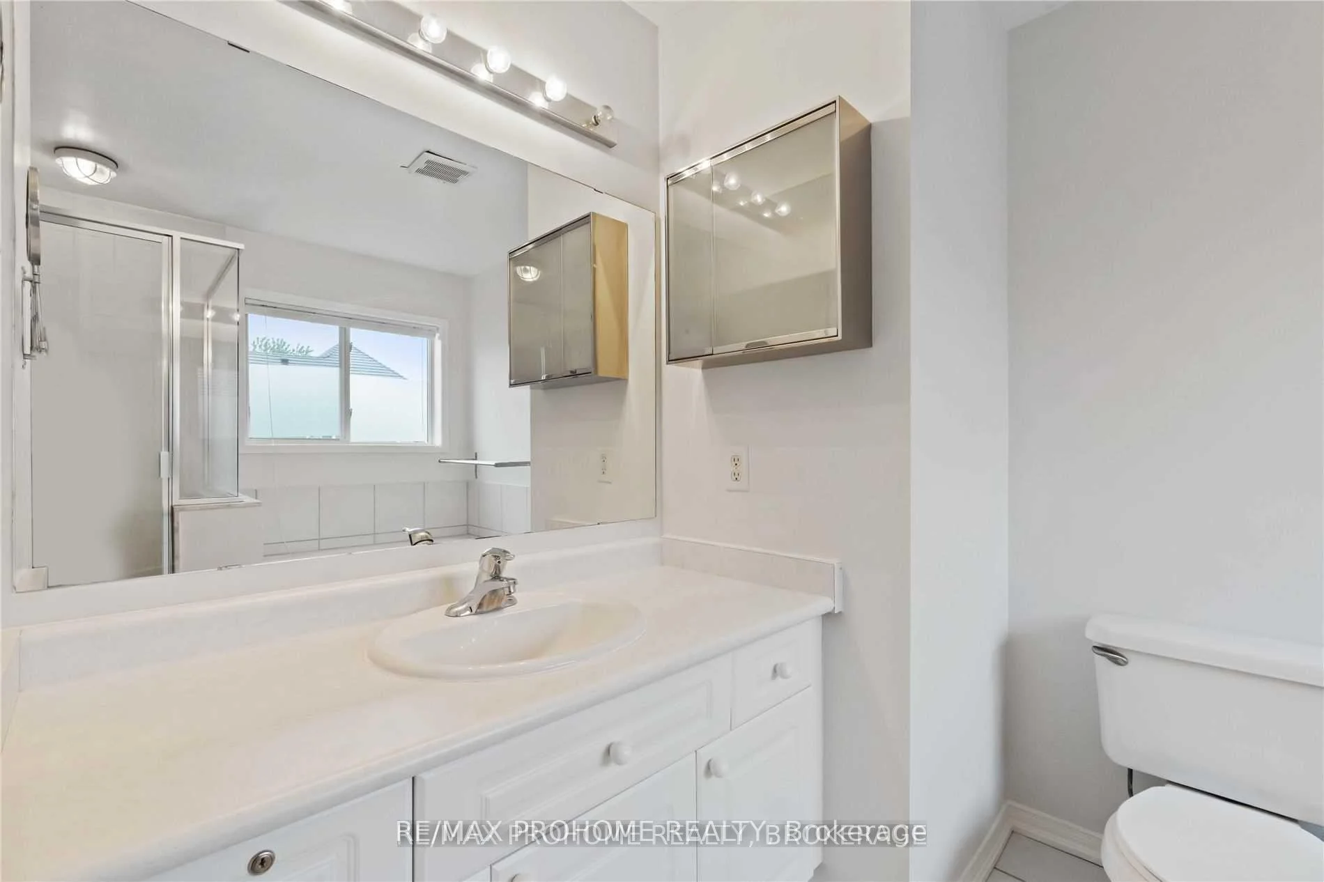 Photo 40 of 78 Ashbury Boulevard, Ajax, South East — HOMEH