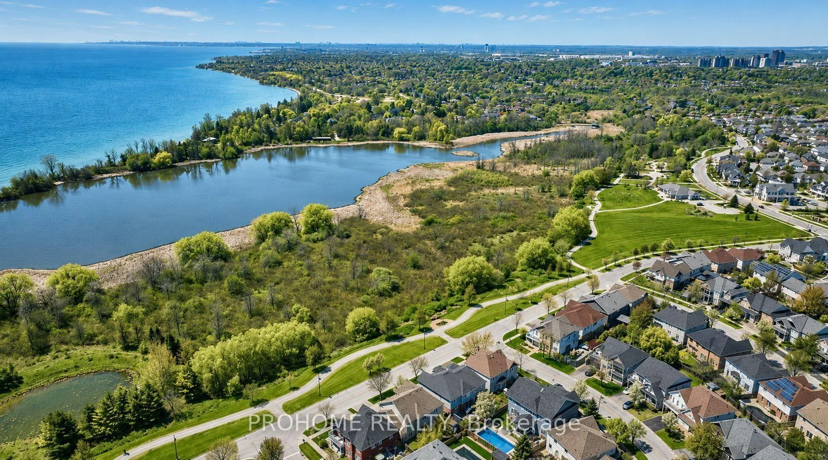 Photo 67 of 78 Ashbury Boulevard, Ajax, South East — HOMEH
