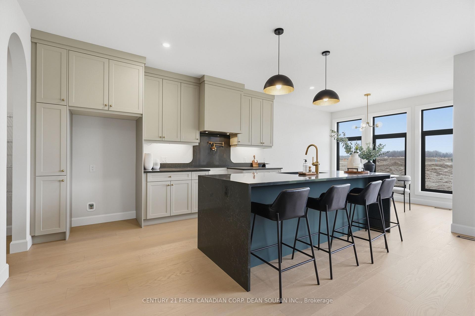 Photo 9 of 2308 Darwin Crescent, London, South V — HOMEH