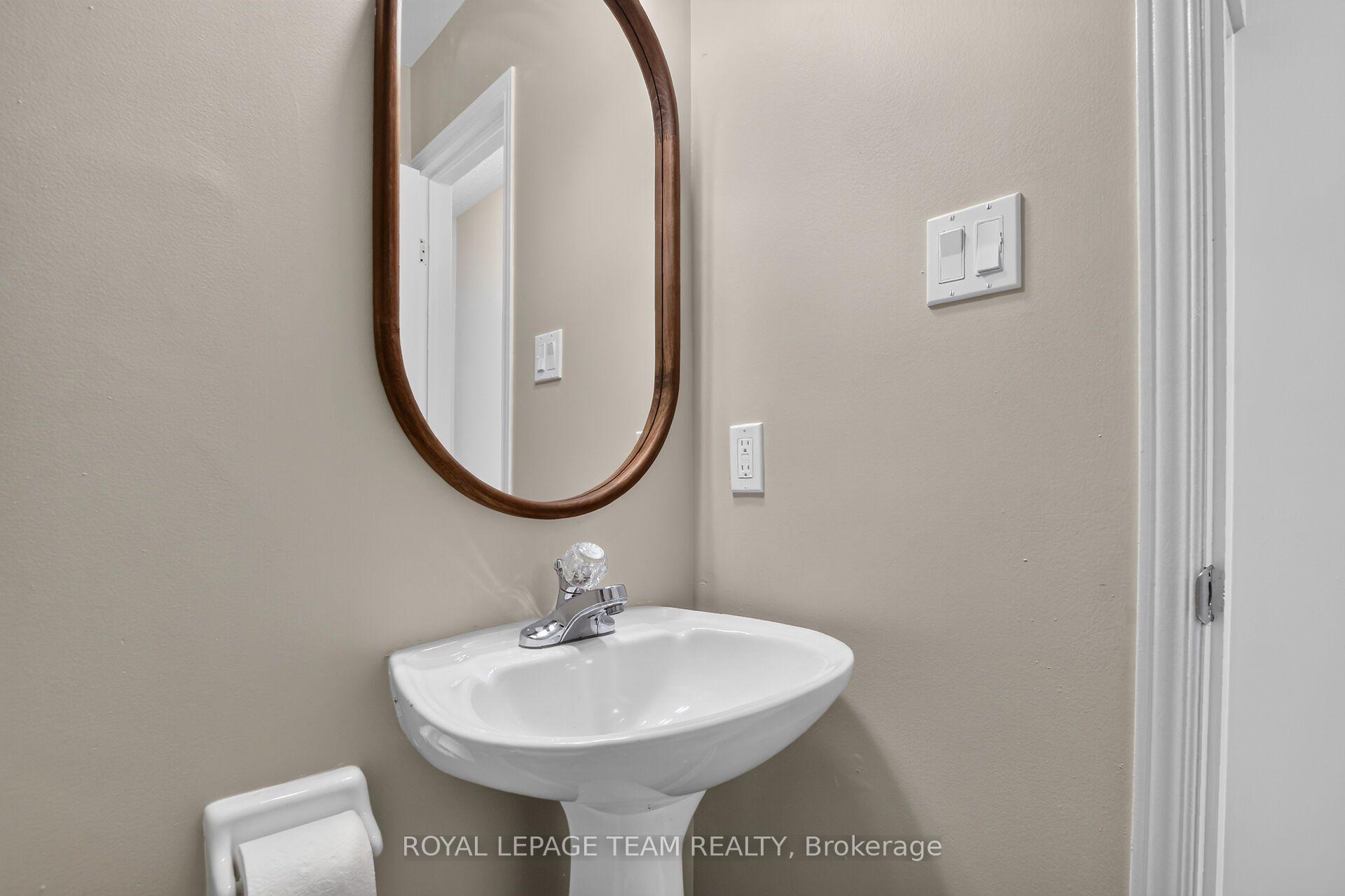 Photo 35 of 28 Cohen Avenue, Ottawa, Kanata - Katimavik — HOMEH