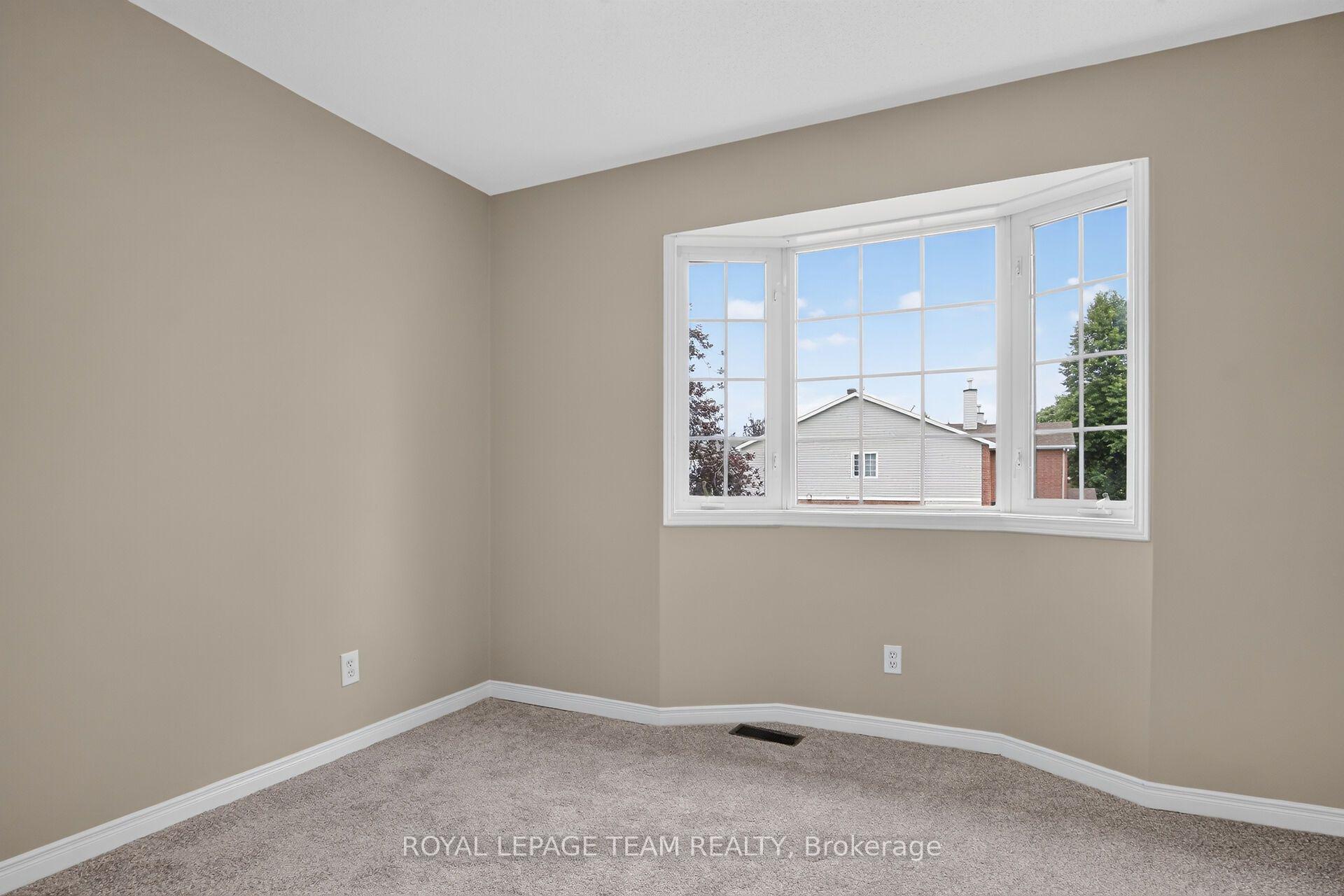 Photo 57 of 28 Cohen Avenue, Ottawa, Kanata - Katimavik — HOMEH