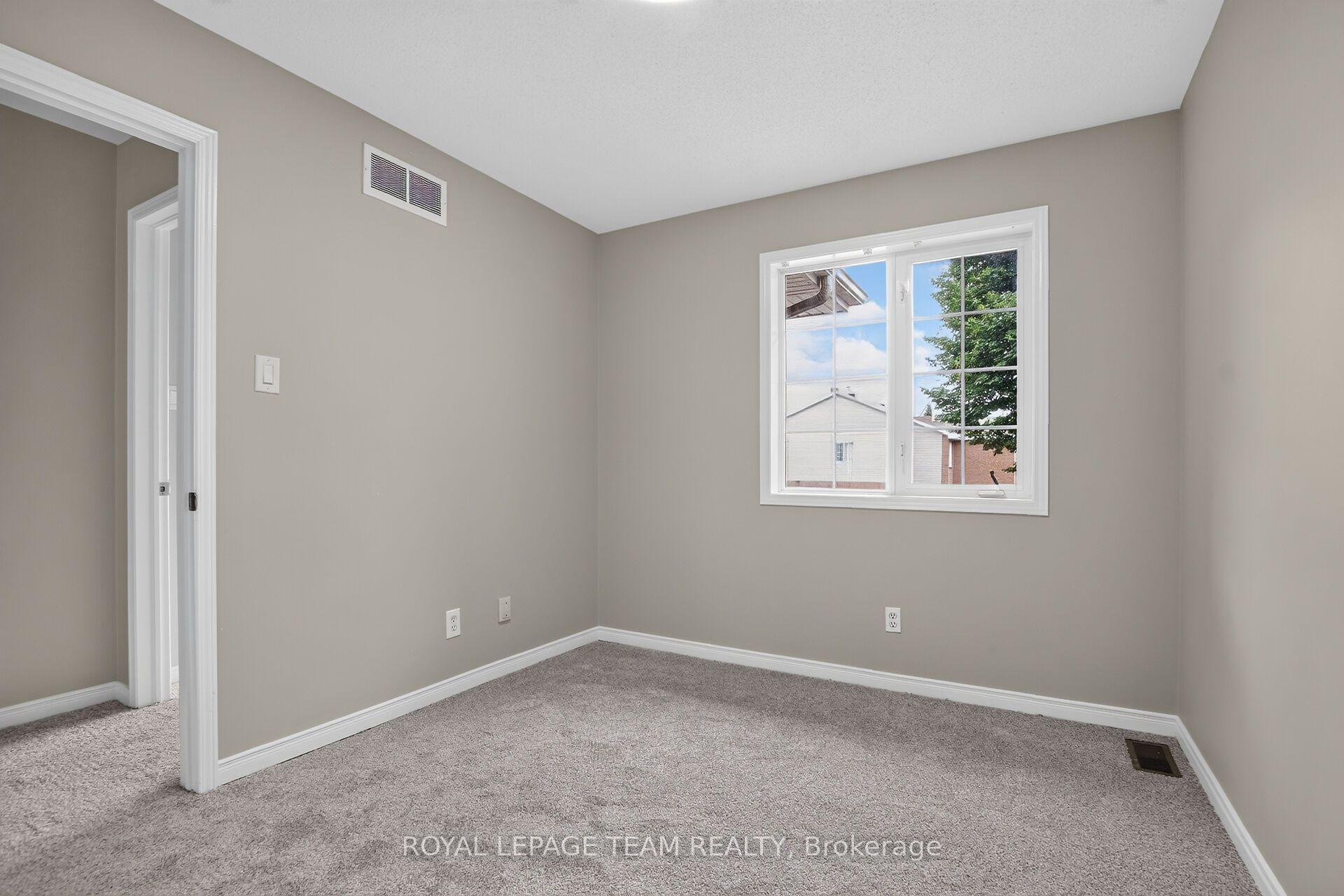 Photo 63 of 28 Cohen Avenue, Ottawa, Kanata - Katimavik — HOMEH
