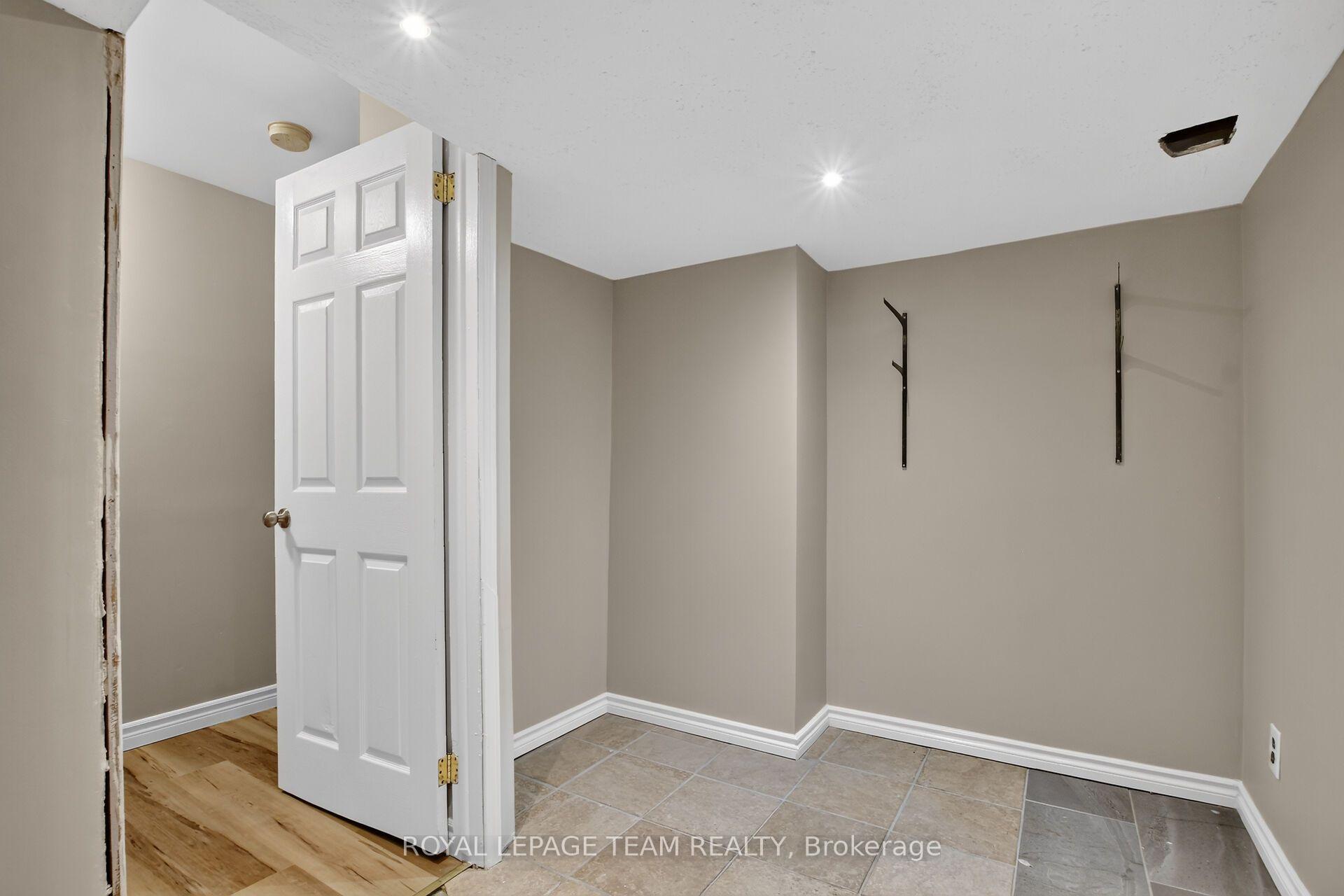 Photo 76 of 28 Cohen Avenue, Ottawa, Kanata - Katimavik — HOMEH