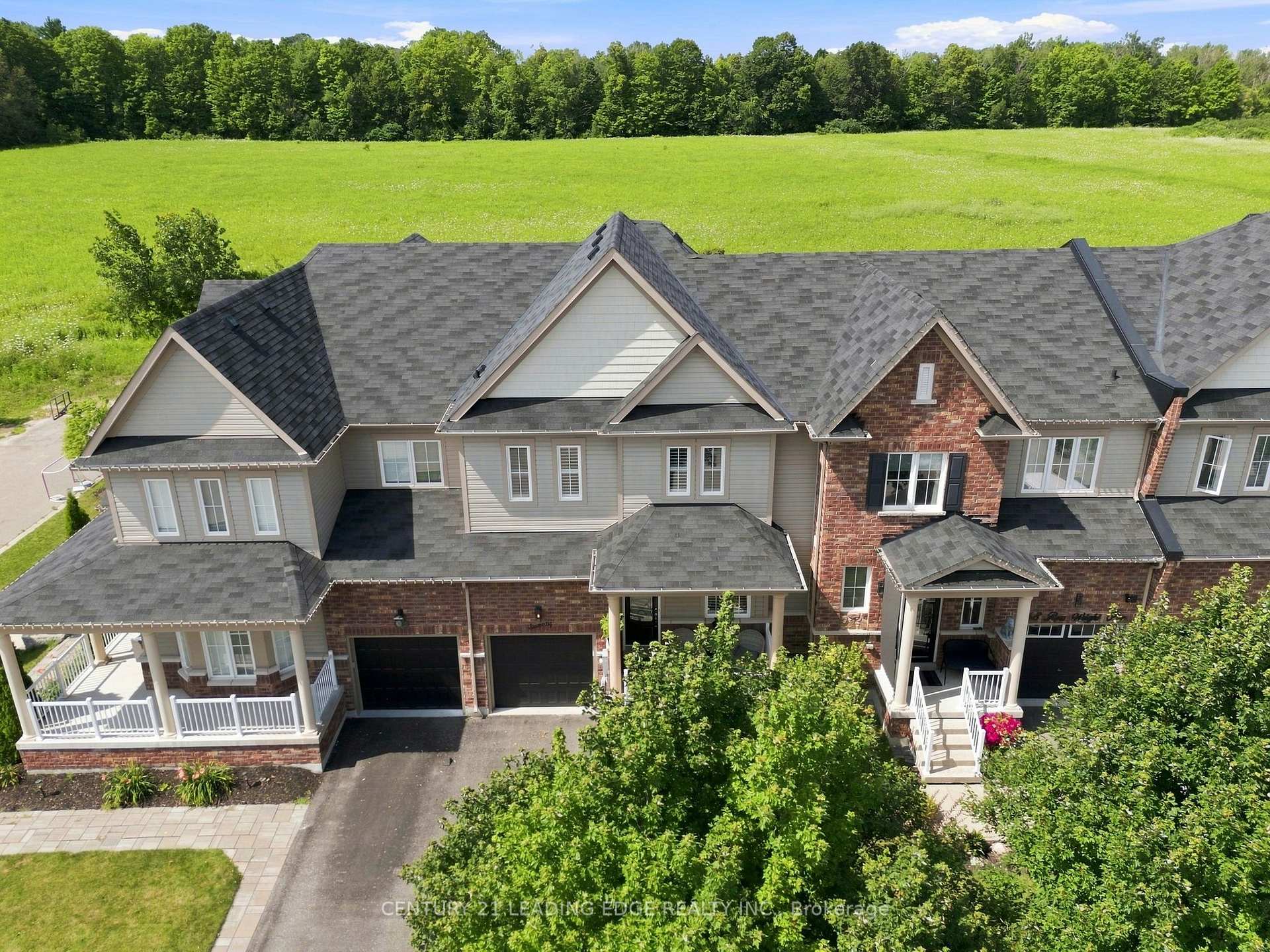 Photo 2 of 70 Ross Wright Avenue, Clarington, Bowmanville — HOMEH