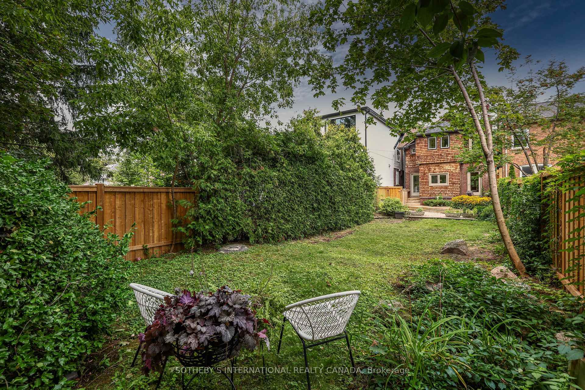 Photo 3 of 129 Stibbard Avenue, Toronto, Mount Pleasant East — HOMEH