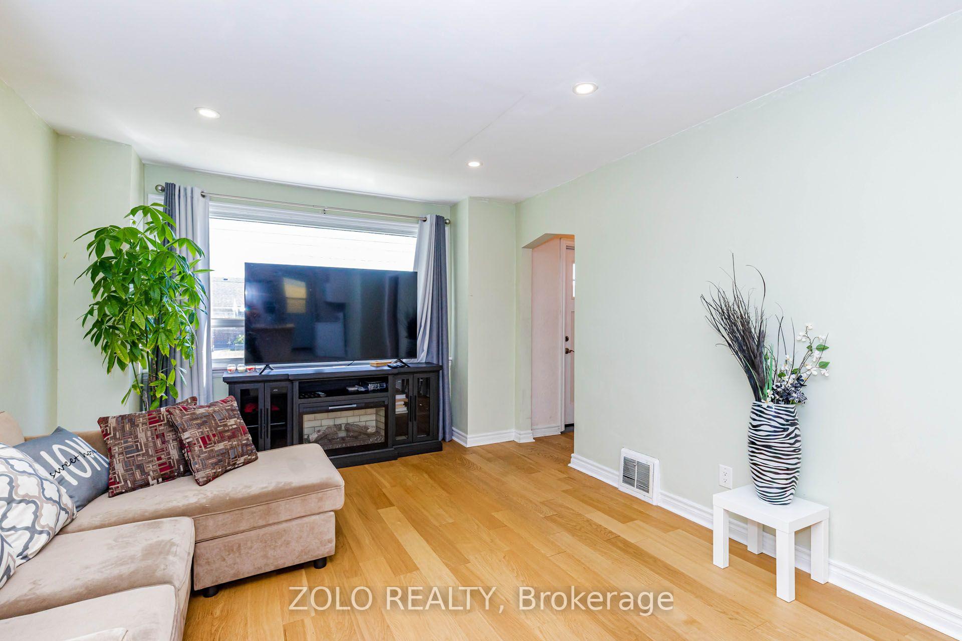 Photo 10 of 236 Parkdale Avenue S, Hamilton, Glenview — HOMEH