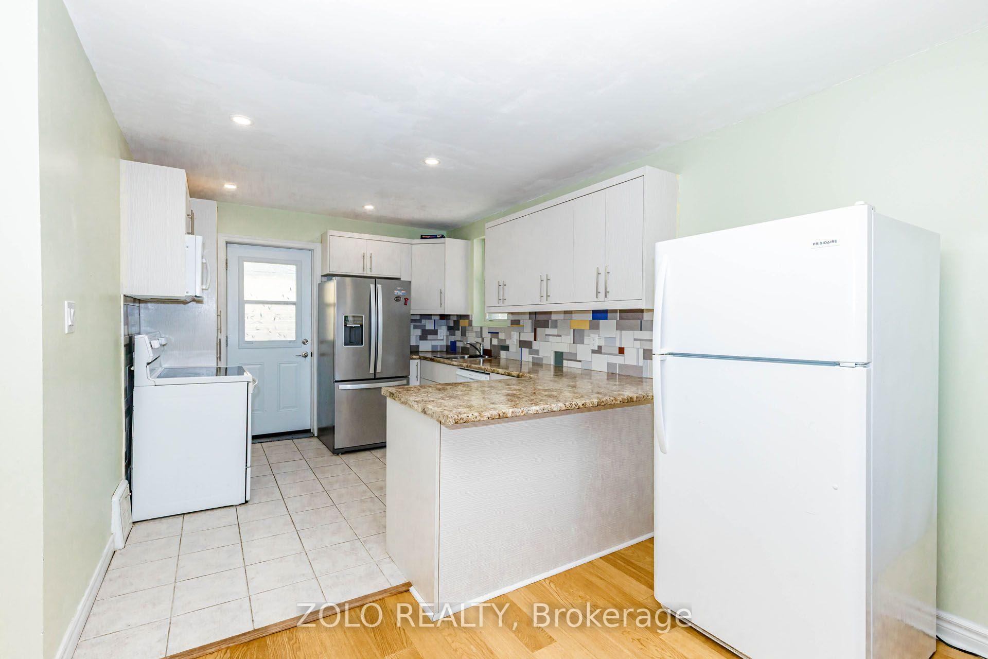 Photo 12 of 236 Parkdale Avenue S, Hamilton, Glenview — HOMEH