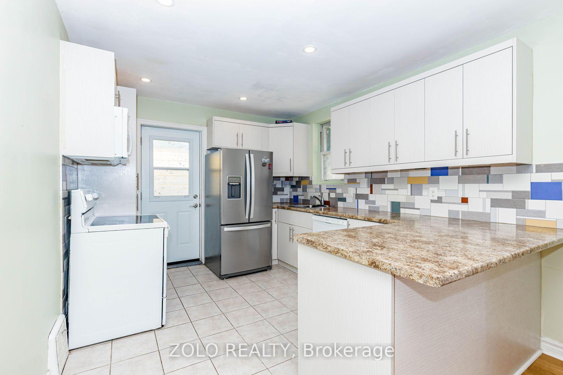 Photo 13 of 236 Parkdale Avenue S, Hamilton, Glenview — HOMEH