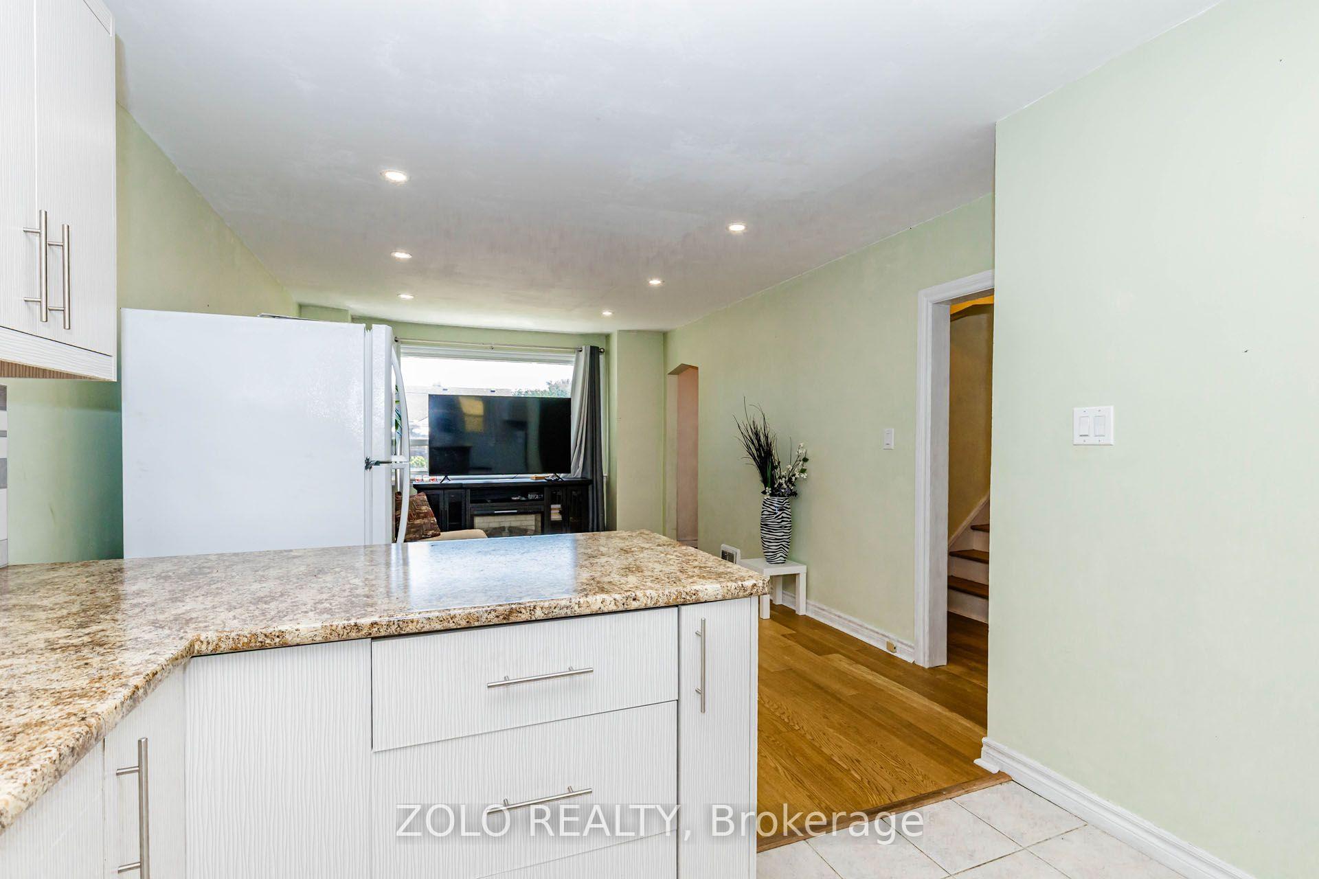 Photo 17 of 236 Parkdale Avenue S, Hamilton, Glenview — HOMEH