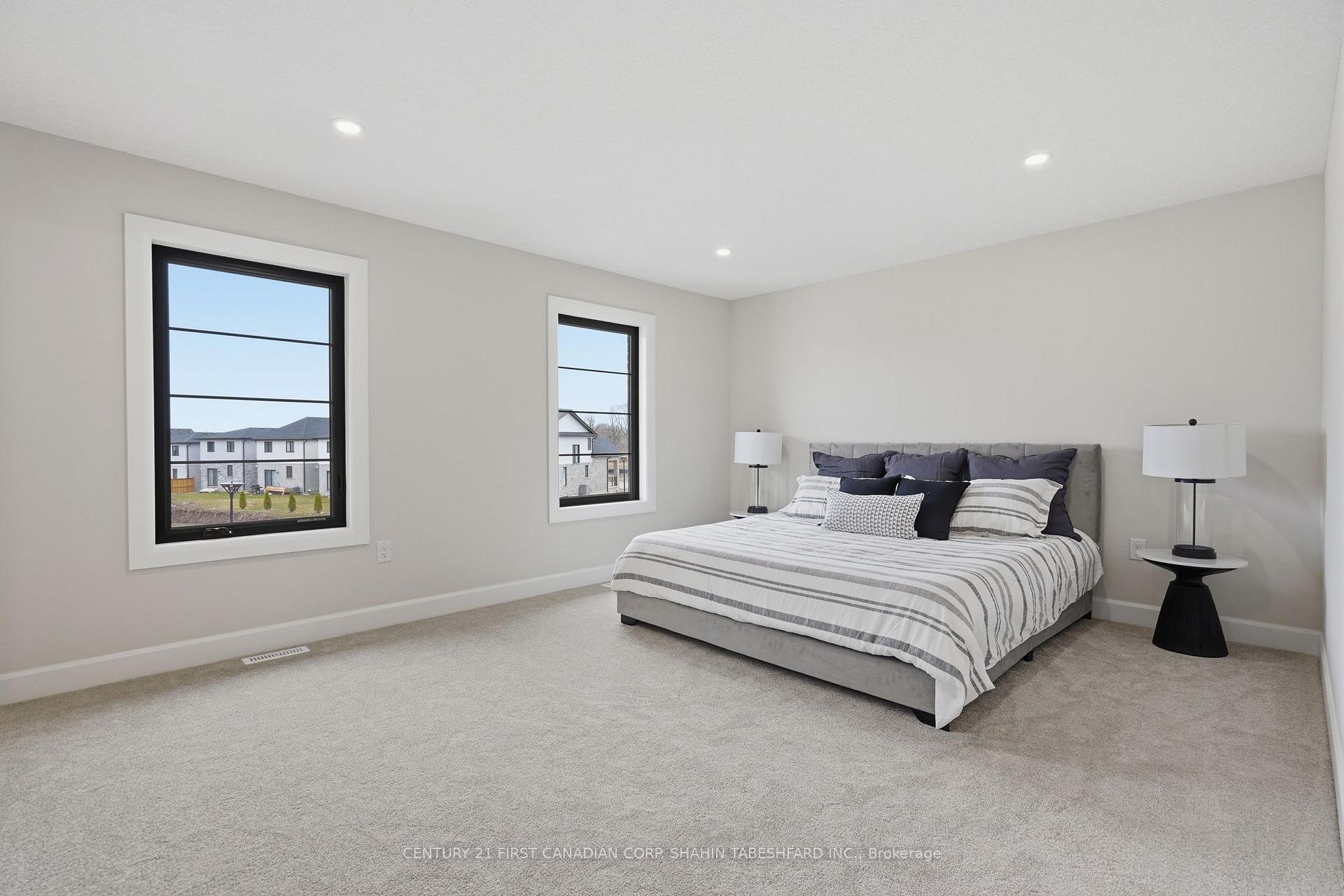 Photo 22 of 2302 Darwin Crescent, London, South V — HOMEH