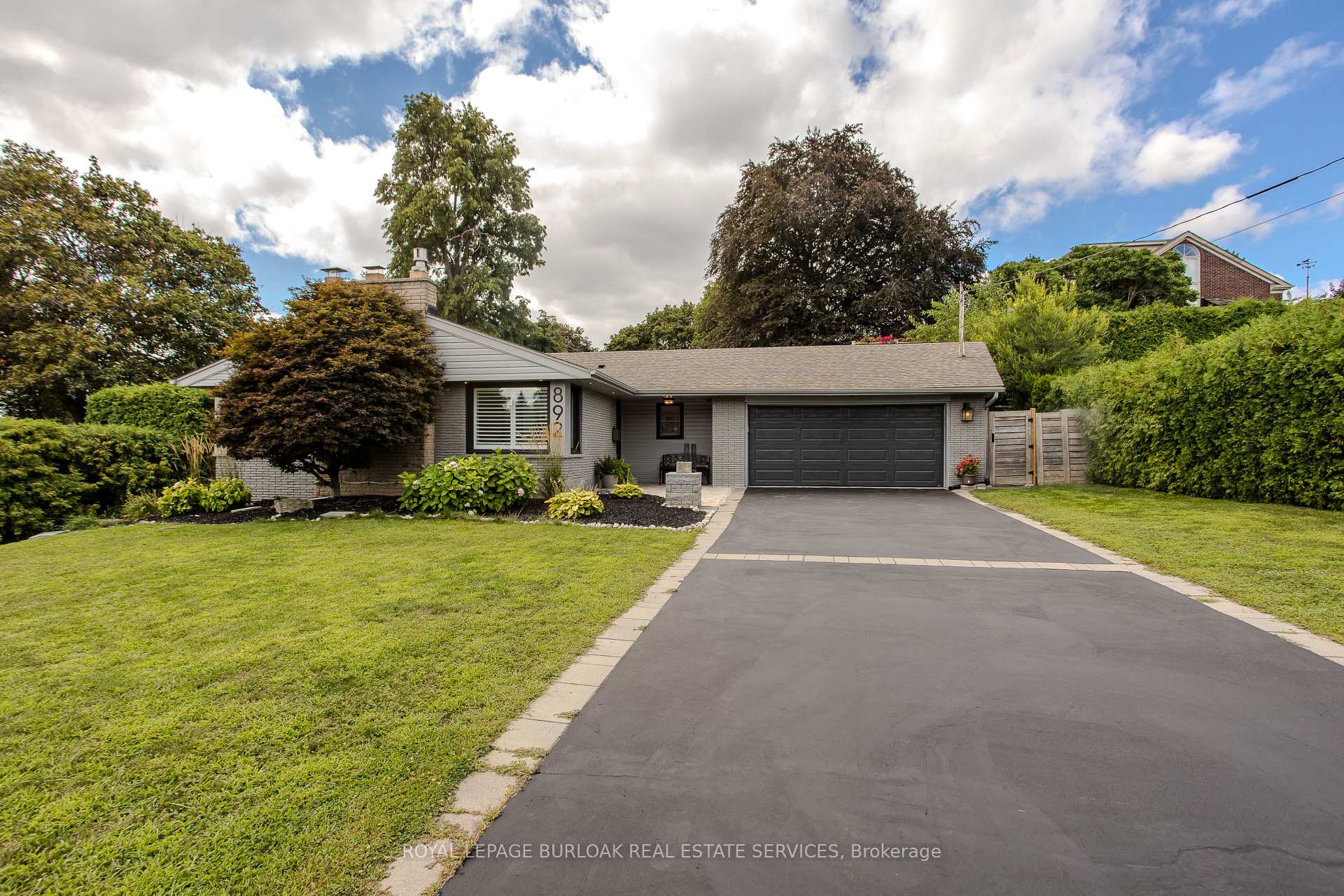 Photo 5 of 892 North Shore Boulevard W, Burlington, Bayview — HOMEH