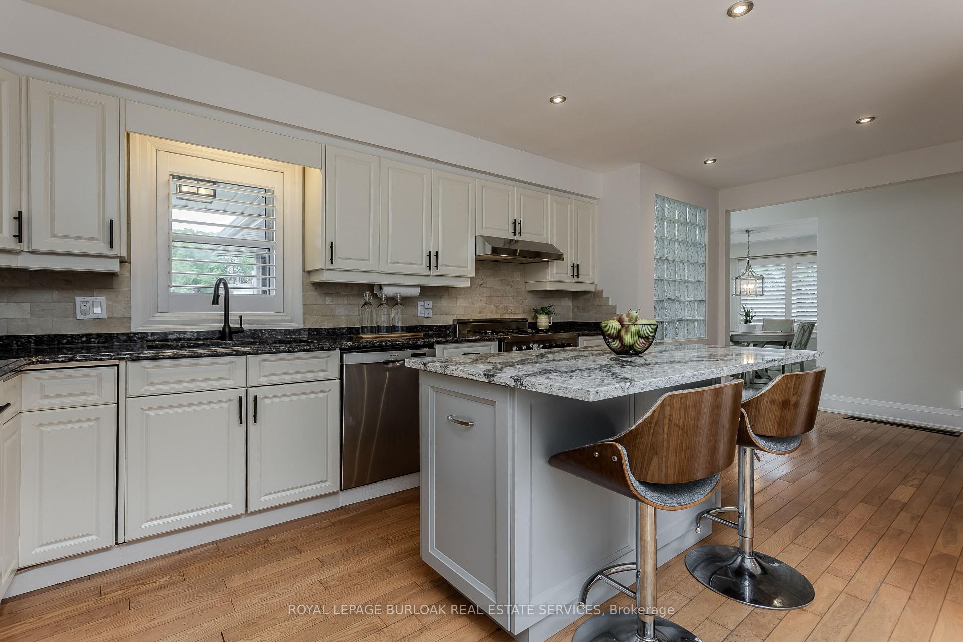Photo 8 of 892 North Shore Boulevard W, Burlington, Bayview — HOMEH
