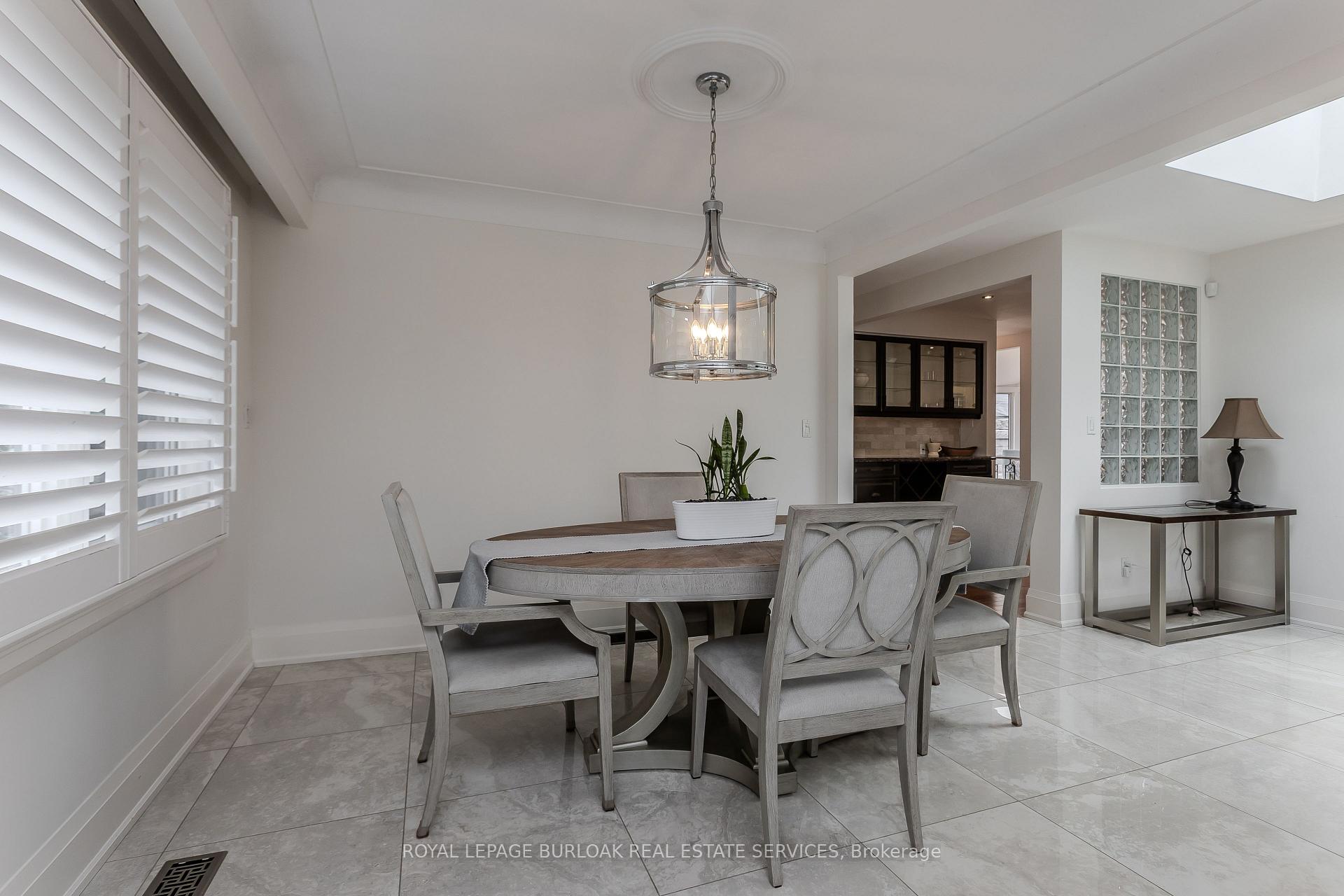 Photo 12 of 892 North Shore Boulevard W, Burlington, Bayview — HOMEH