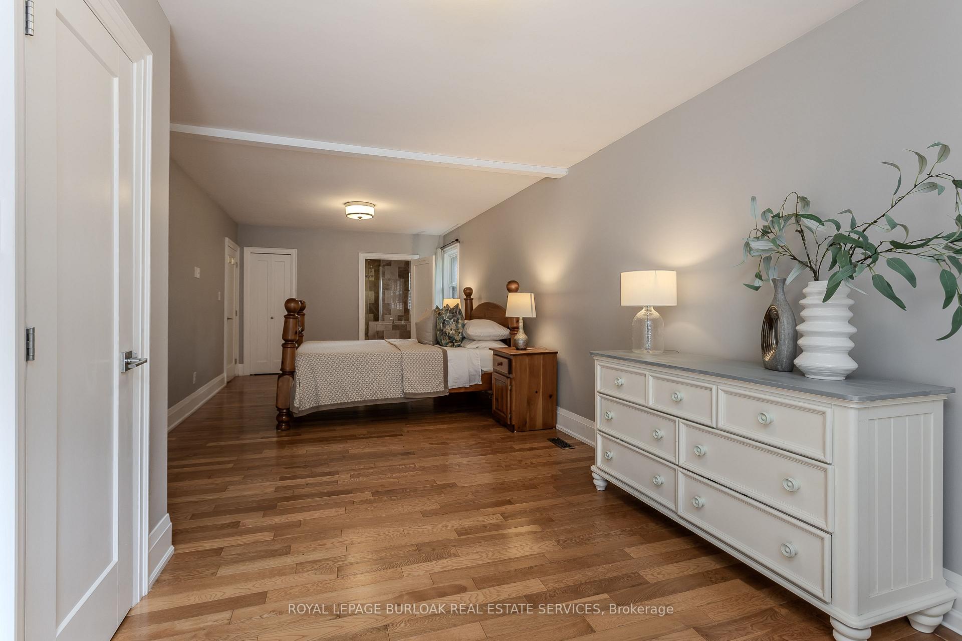 Photo 14 of 892 North Shore Boulevard W, Burlington, Bayview — HOMEH