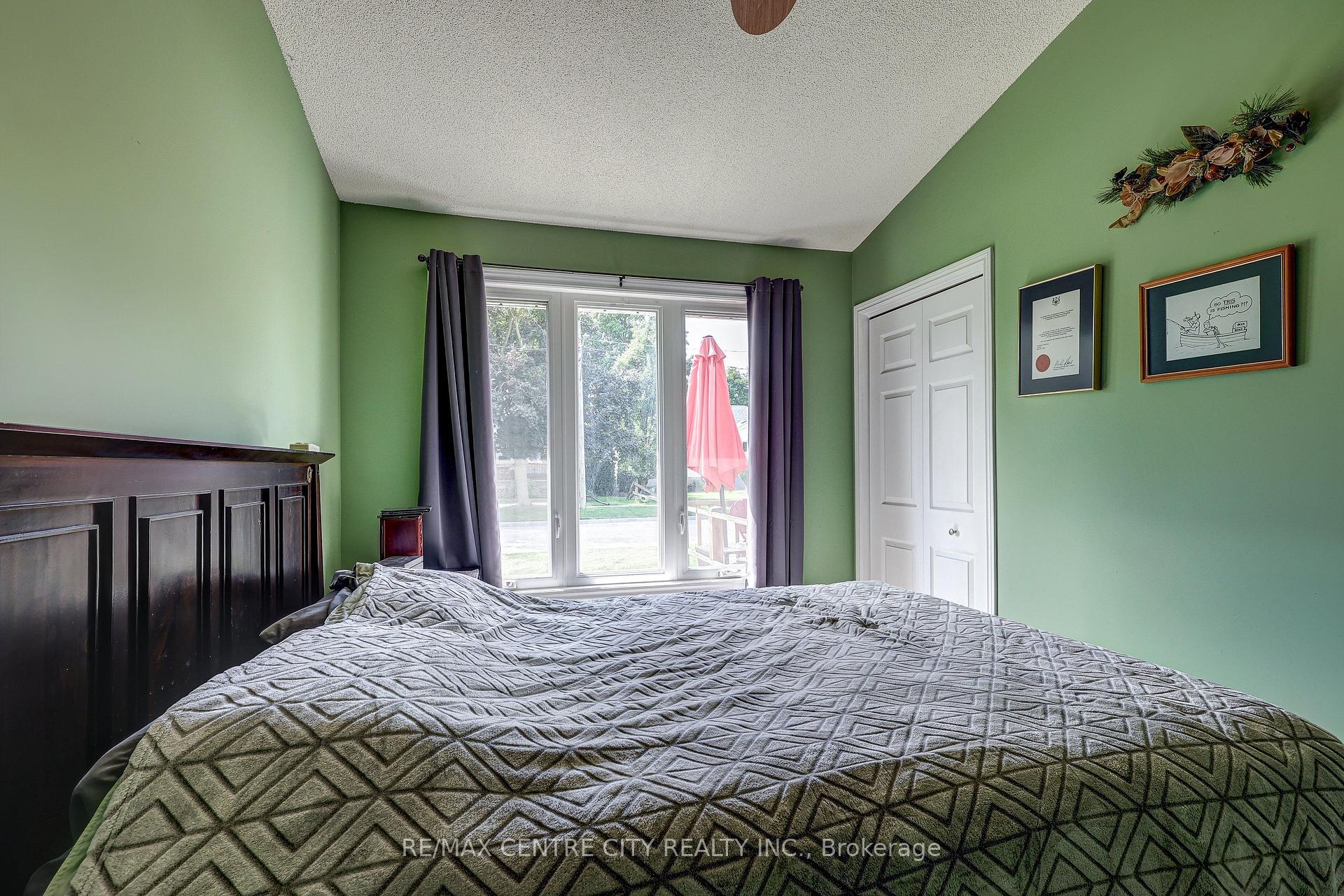 Photo 15 of 12 Second Avenue, St. Thomas — HOMEH