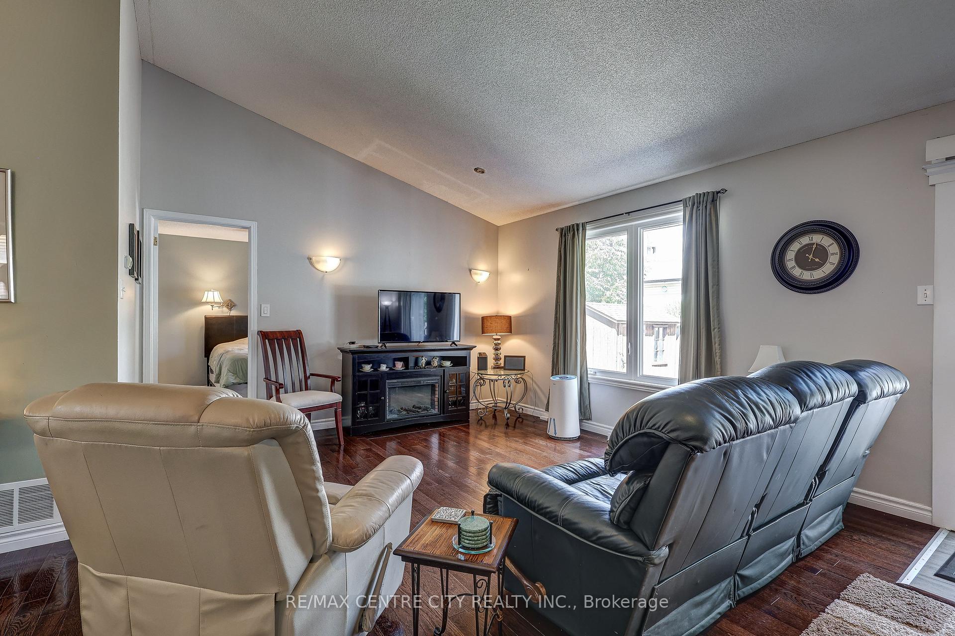 Photo 29 of 12 Second Avenue, St. Thomas — HOMEH
