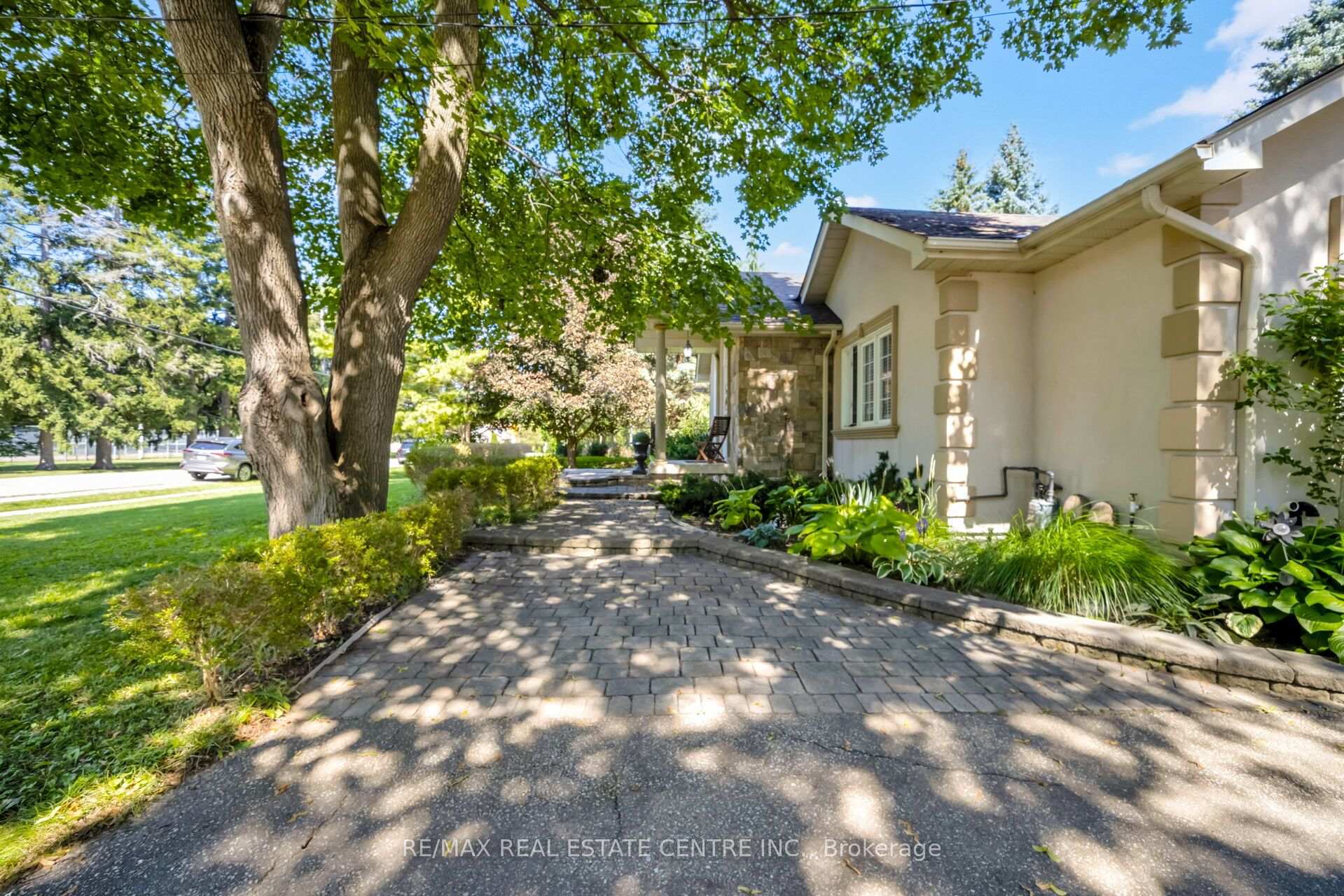 Photo 5 of 6961 Second Line W, Mississauga, Meadowvale Village — HOMEH