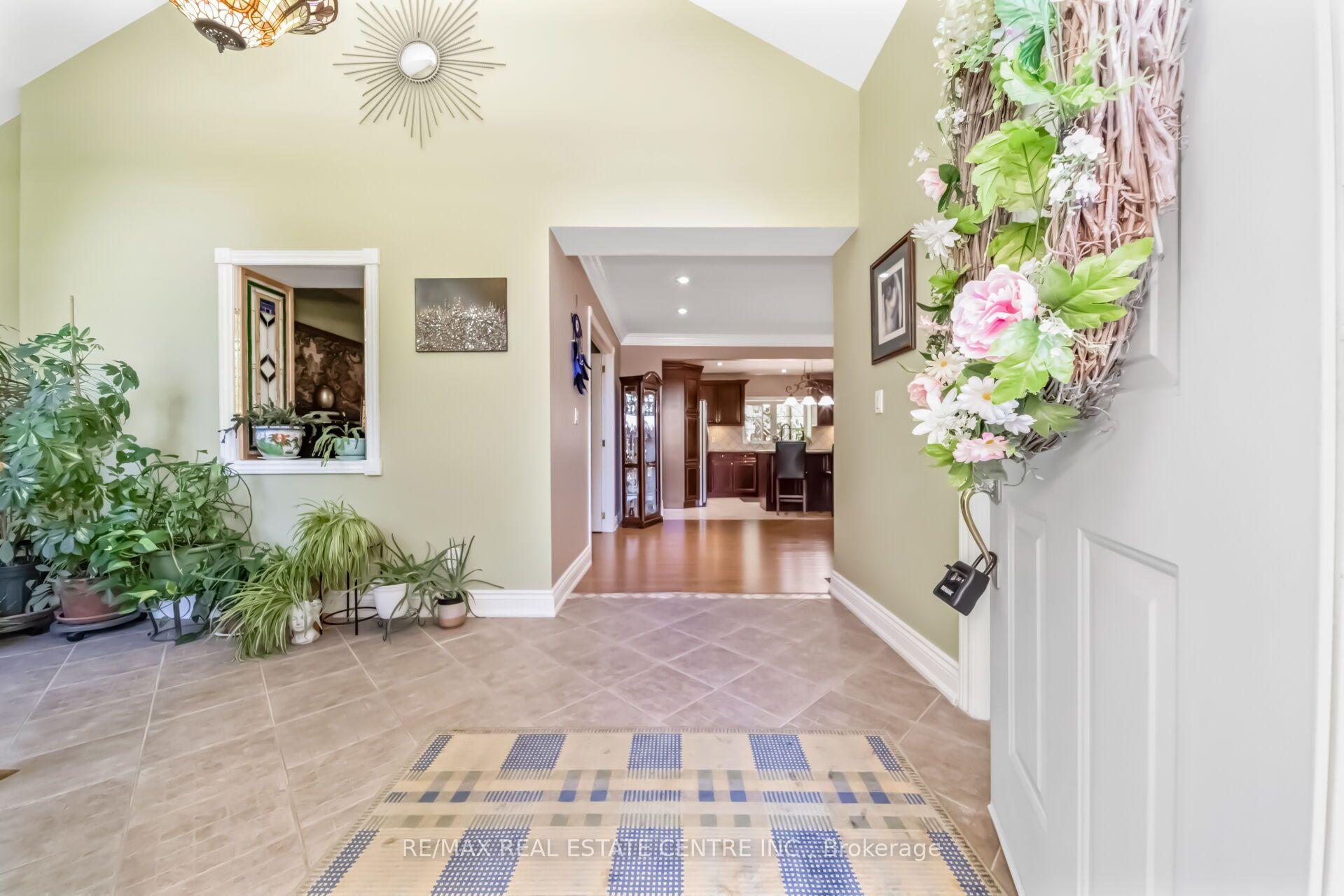 Photo 6 of 6961 Second Line W, Mississauga, Meadowvale Village — HOMEH