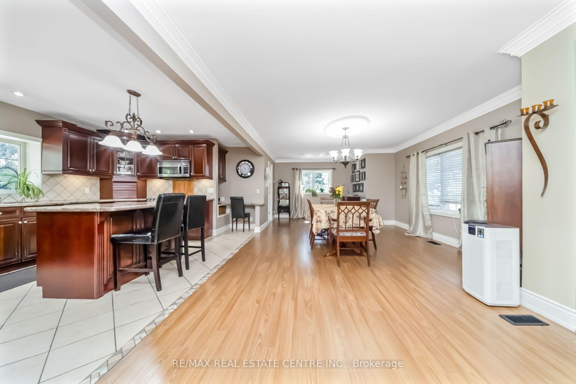 Photo 9 of 6961 Second Line W, Mississauga, Meadowvale Village — HOMEH