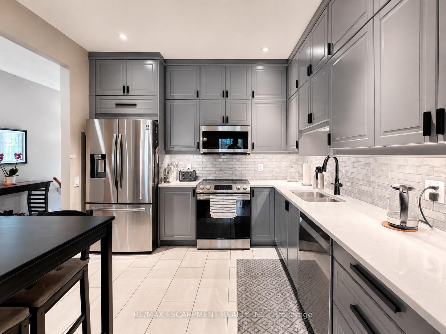 Photo 18 of Unit 59, 2243 Turnberry Road, Burlington, Rose — HOMEH