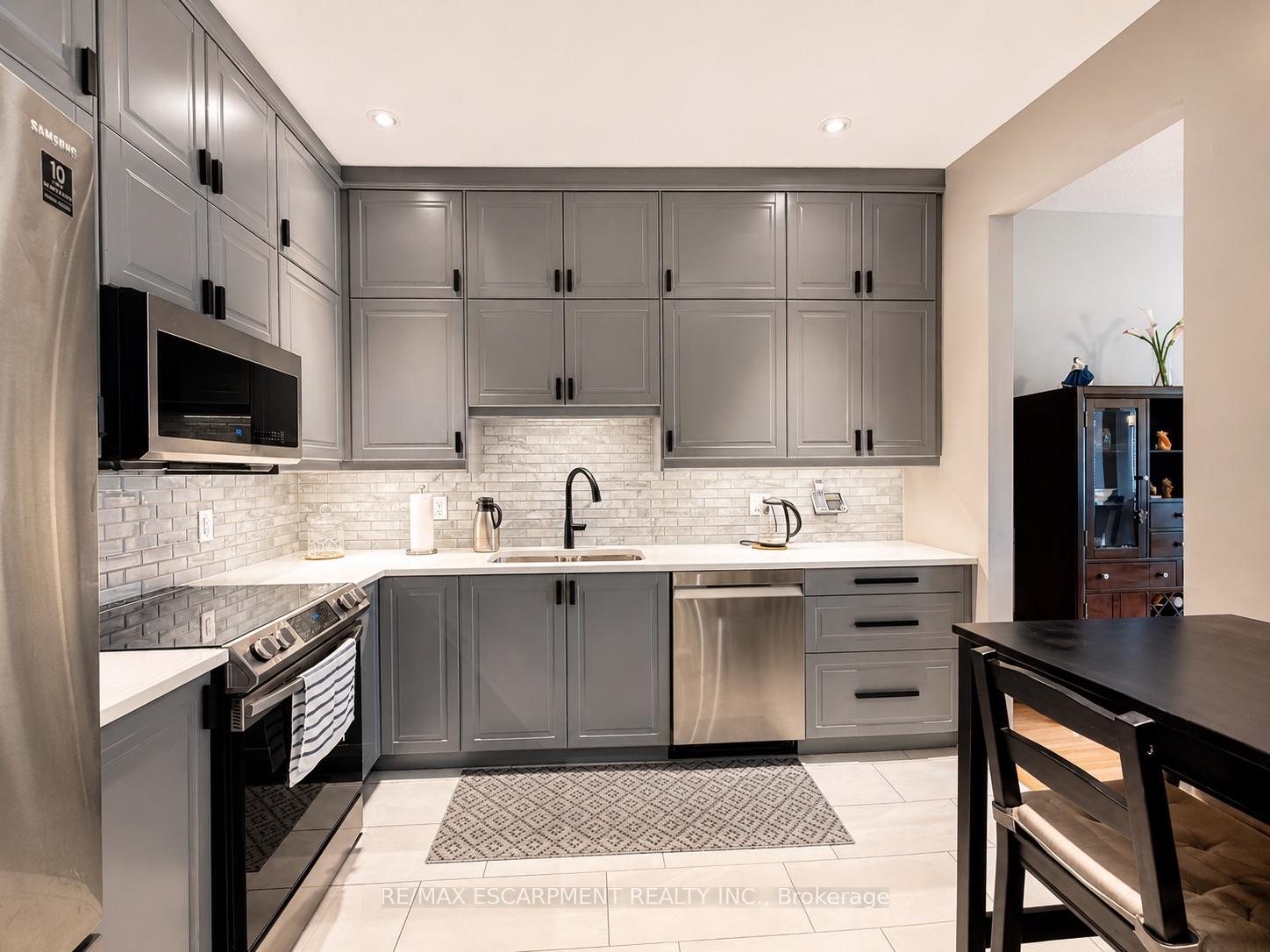 Photo 19 of Unit 59, 2243 Turnberry Road, Burlington, Rose — HOMEH