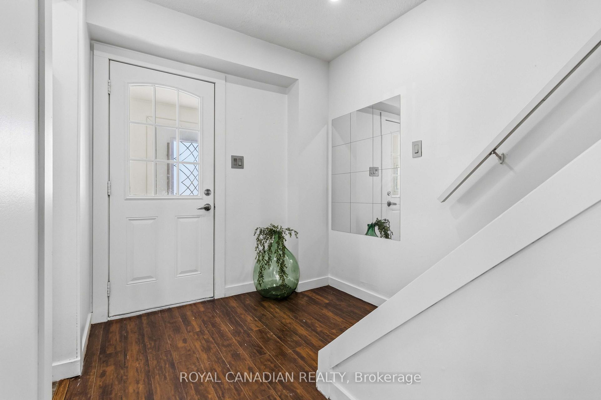 Photo 2 of 9 Horatio Court, Brampton, Queen Street Corridor — HOMEH