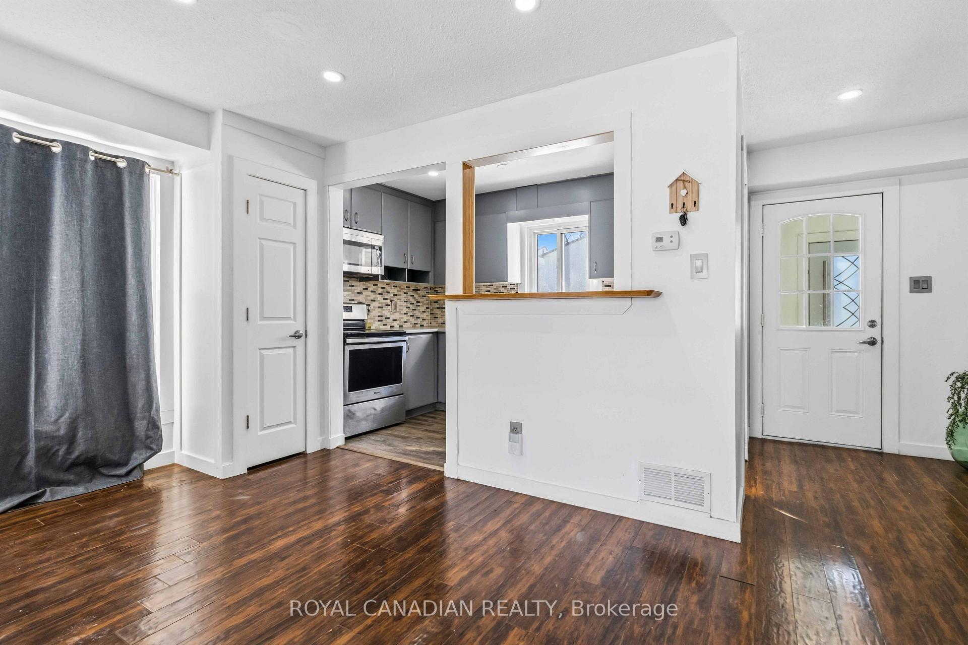 Photo 6 of 9 Horatio Court, Brampton, Queen Street Corridor — HOMEH