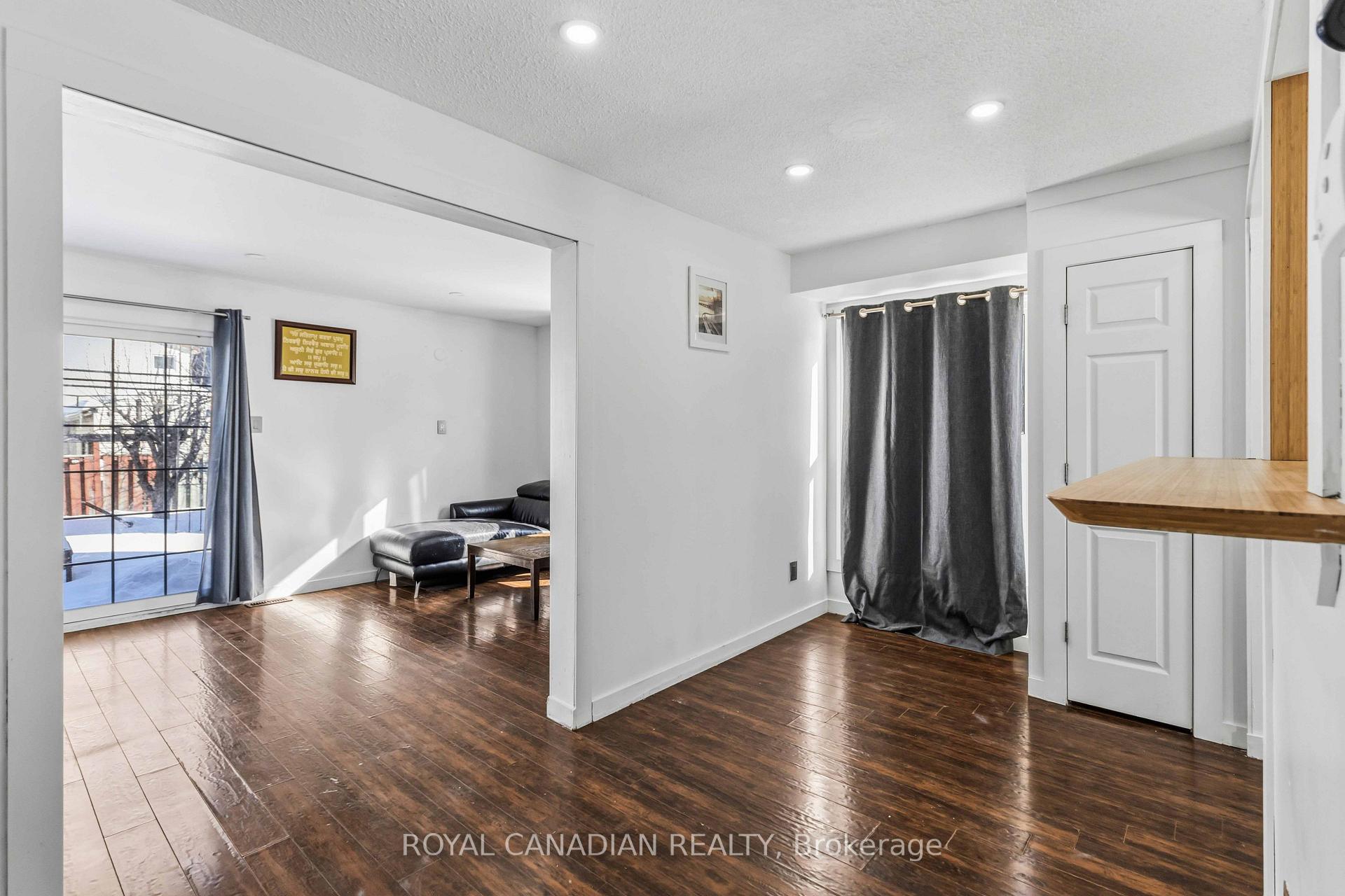Photo 7 of 9 Horatio Court, Brampton, Queen Street Corridor — HOMEH