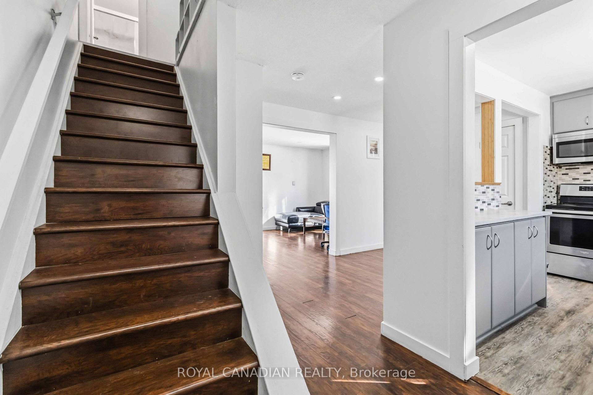 Photo 12 of 9 Horatio Court, Brampton, Queen Street Corridor — HOMEH