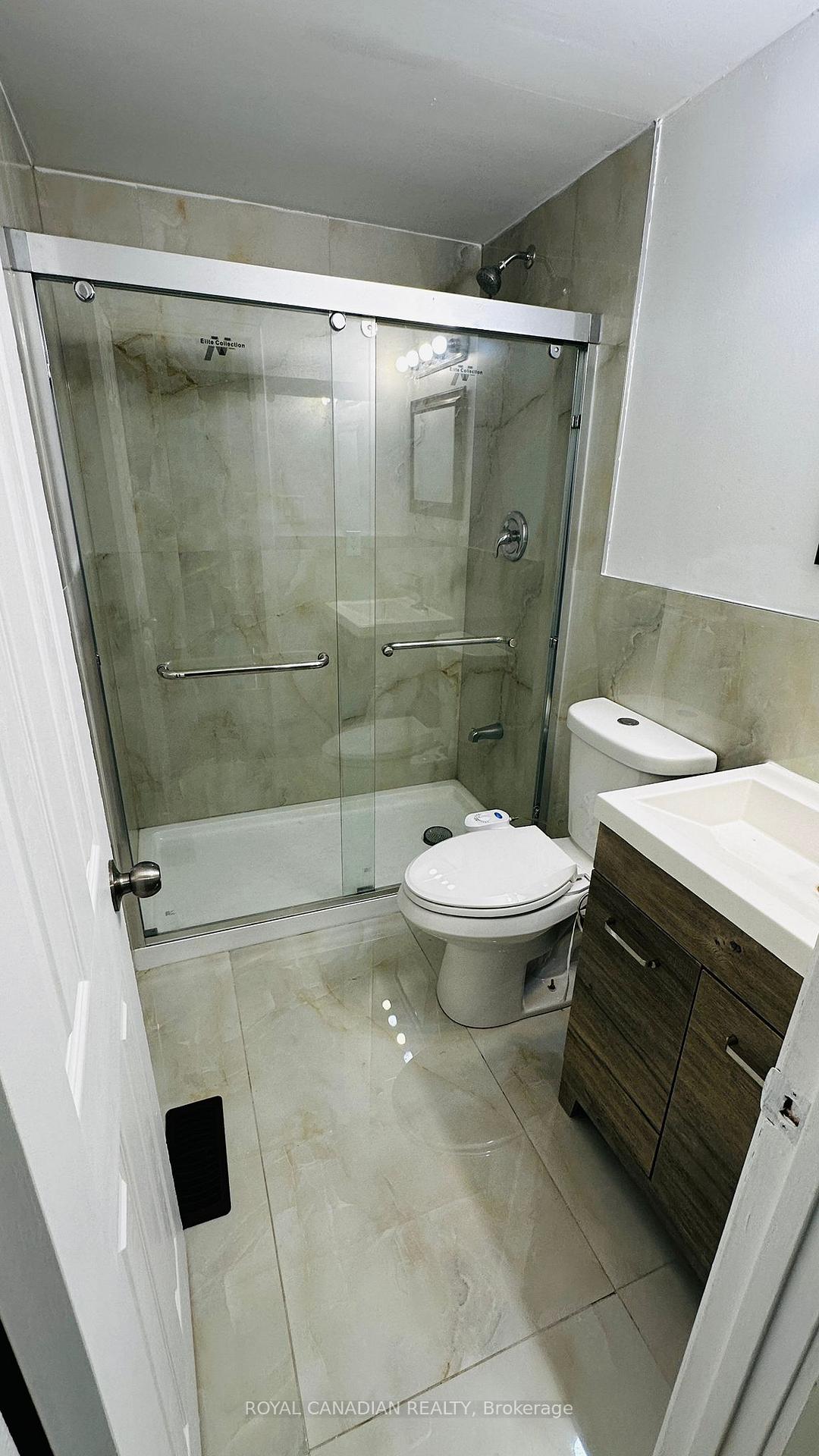 Photo 16 of 9 Horatio Court, Brampton, Queen Street Corridor — HOMEH
