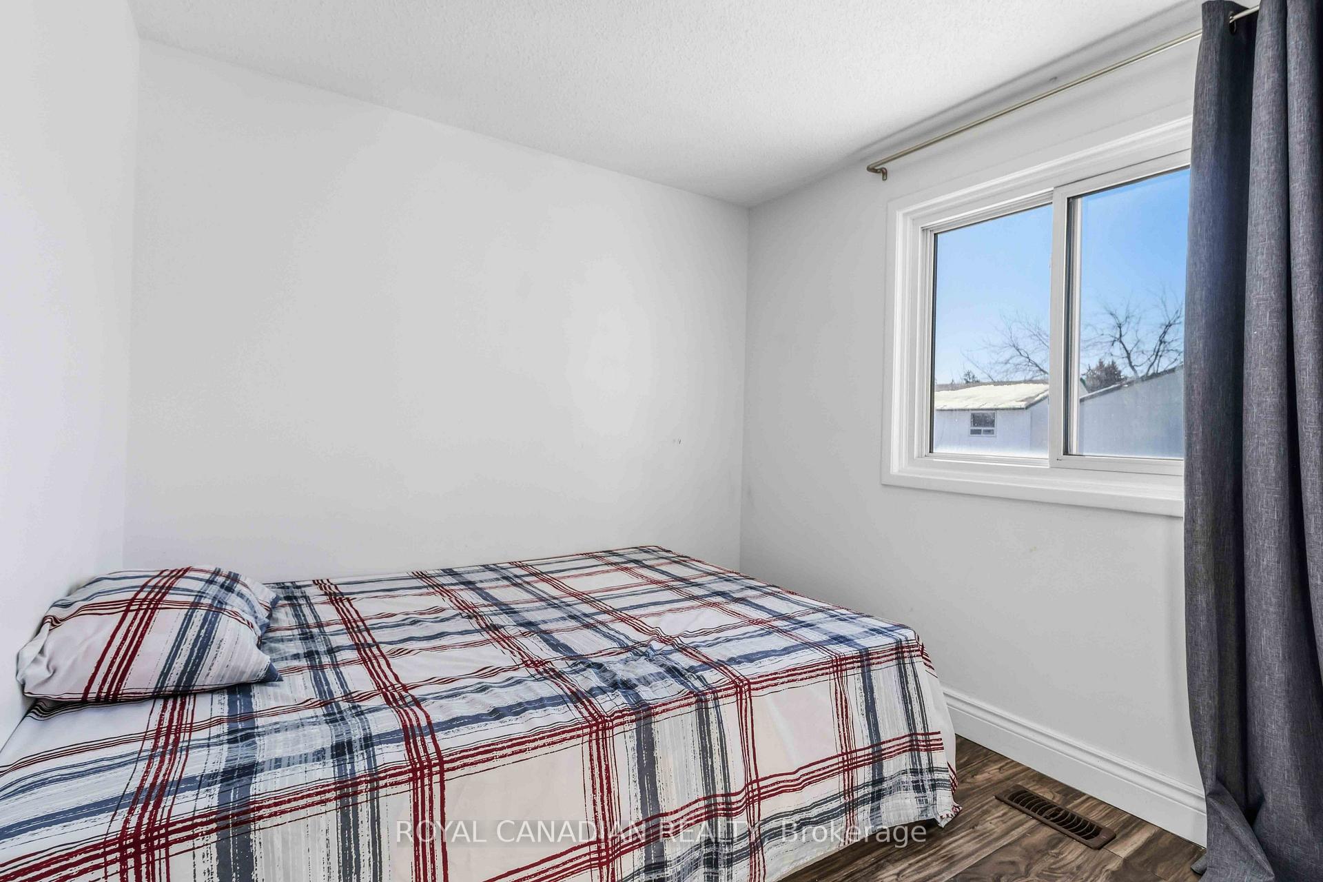 Photo 20 of 9 Horatio Court, Brampton, Queen Street Corridor — HOMEH