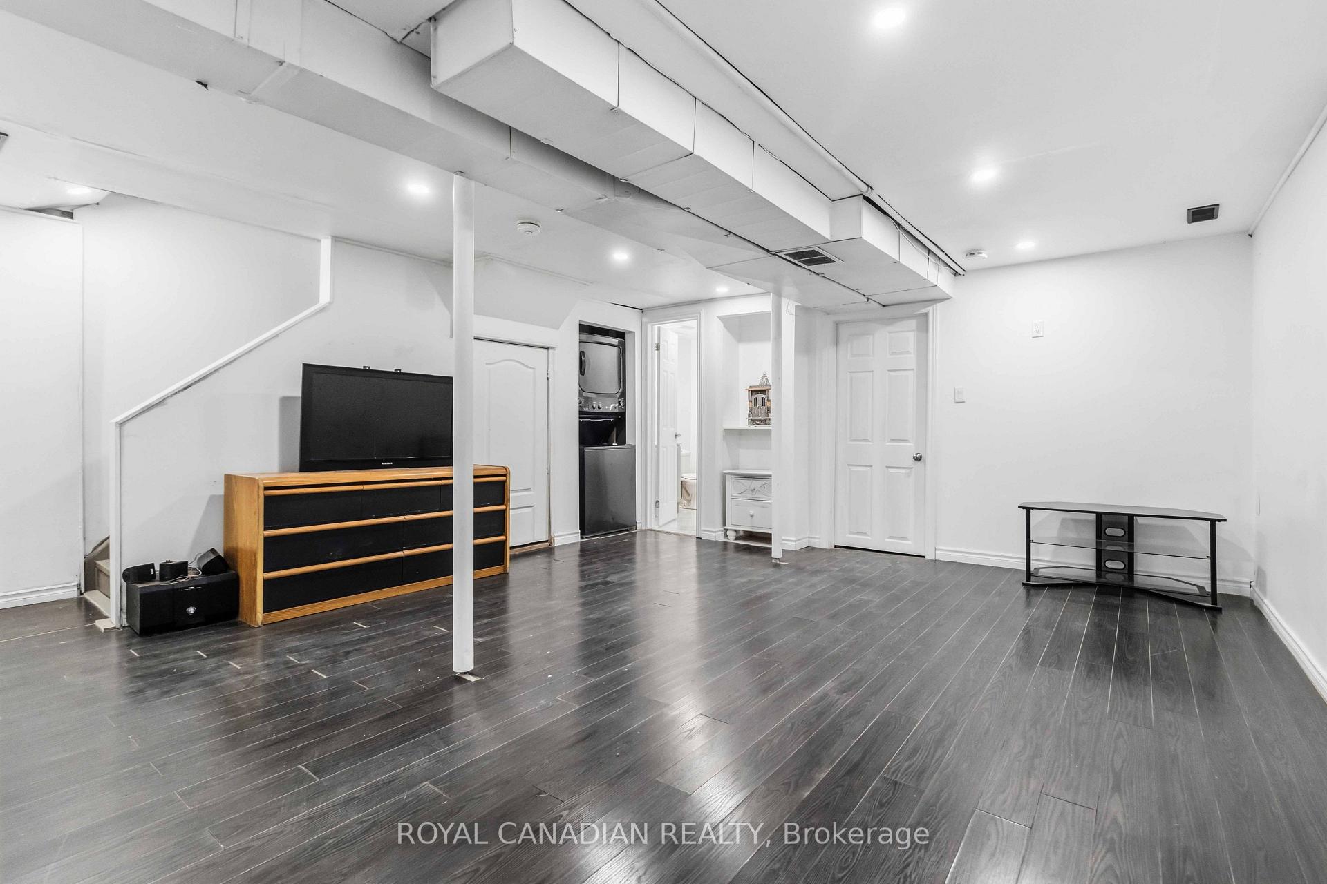 Photo 22 of 9 Horatio Court, Brampton, Queen Street Corridor — HOMEH