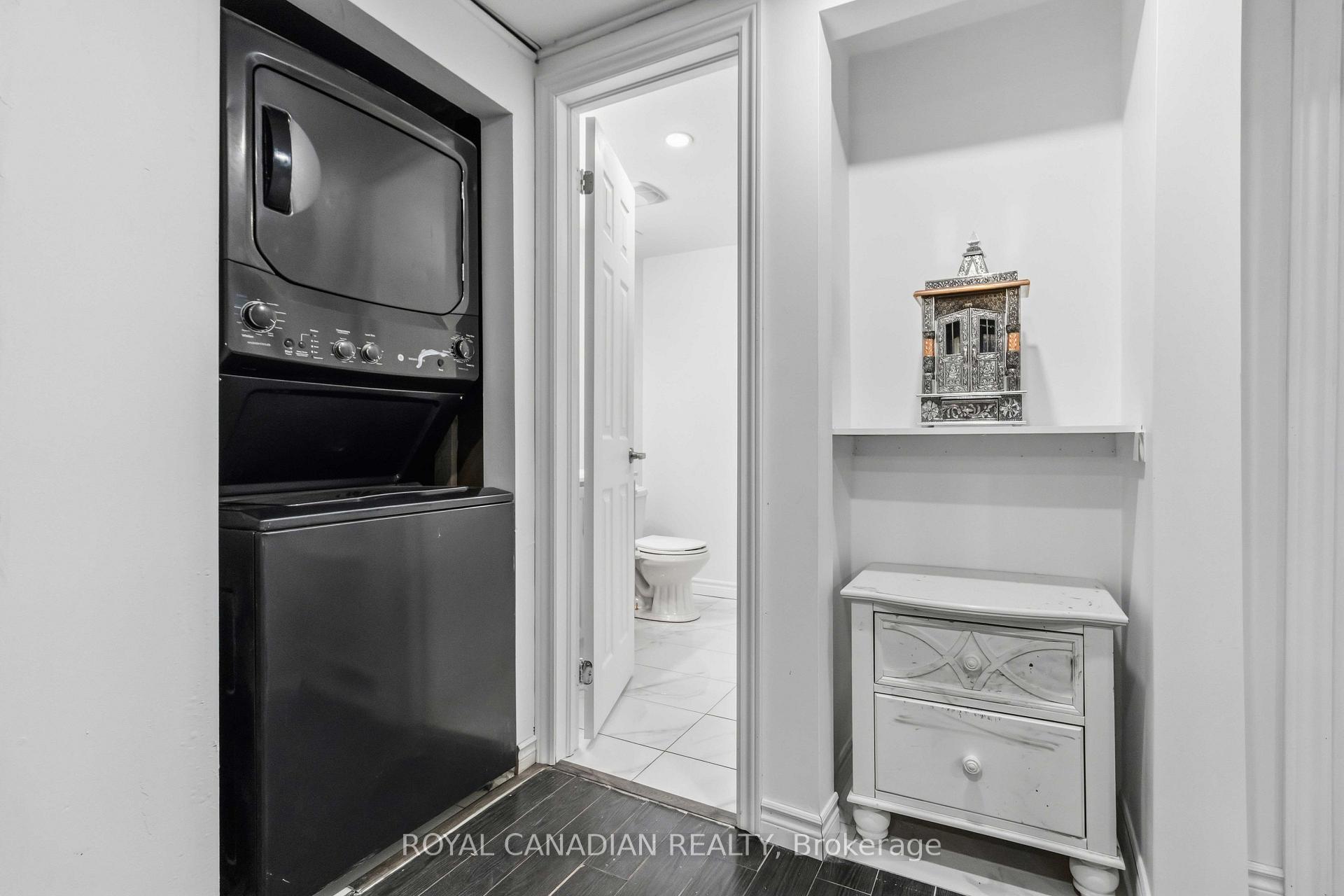 Photo 25 of 9 Horatio Court, Brampton, Queen Street Corridor — HOMEH
