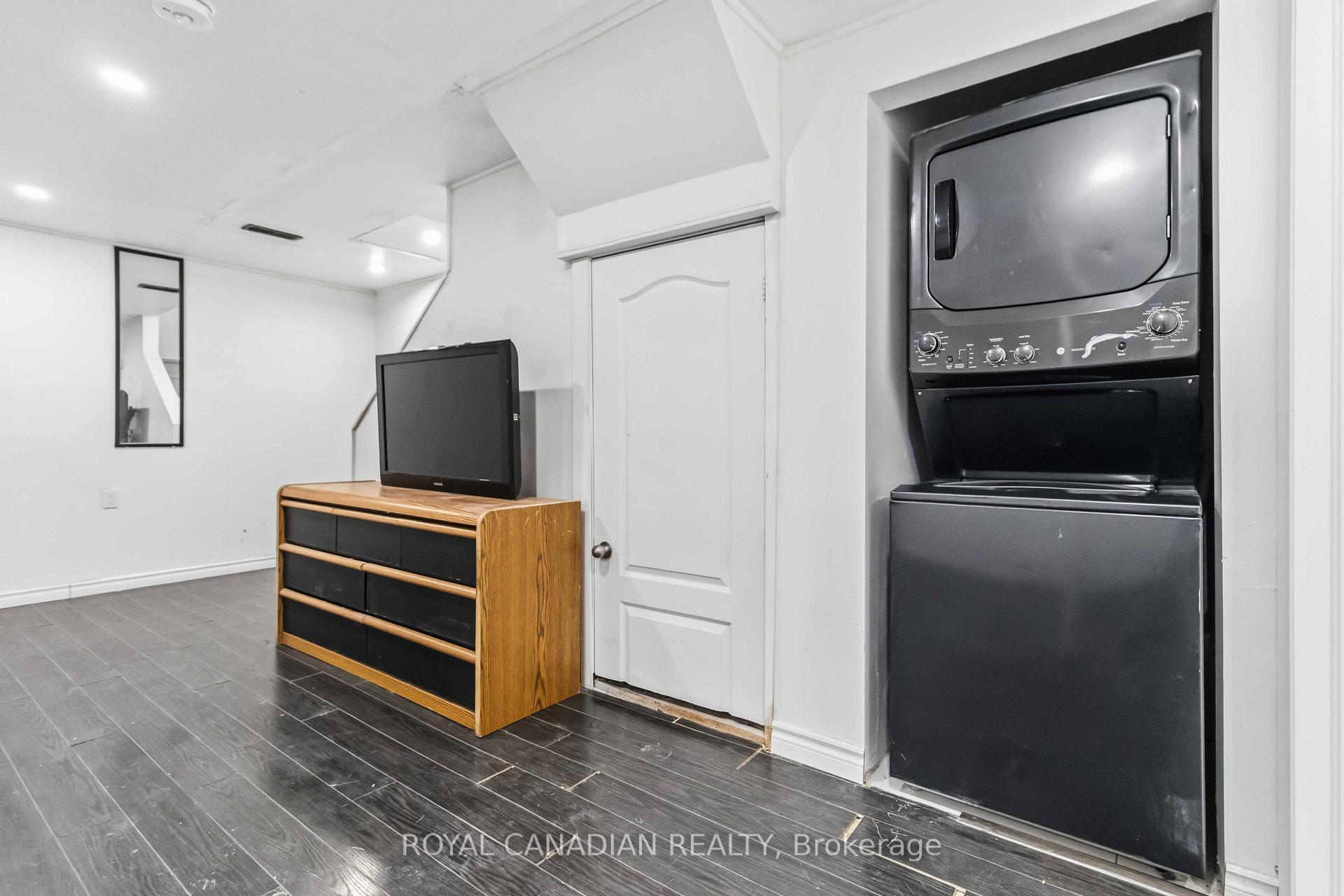 Photo 26 of 9 Horatio Court, Brampton, Queen Street Corridor — HOMEH