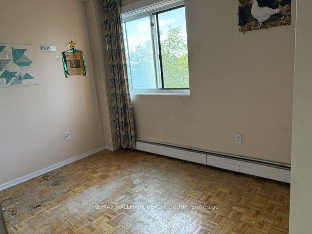 Photo 15 of Unit 419, 20 Chesterton Drive, Ottawa, Borden Farm/Stewart Farm/Carleton Heights/Parkwood Hills — HOMEH