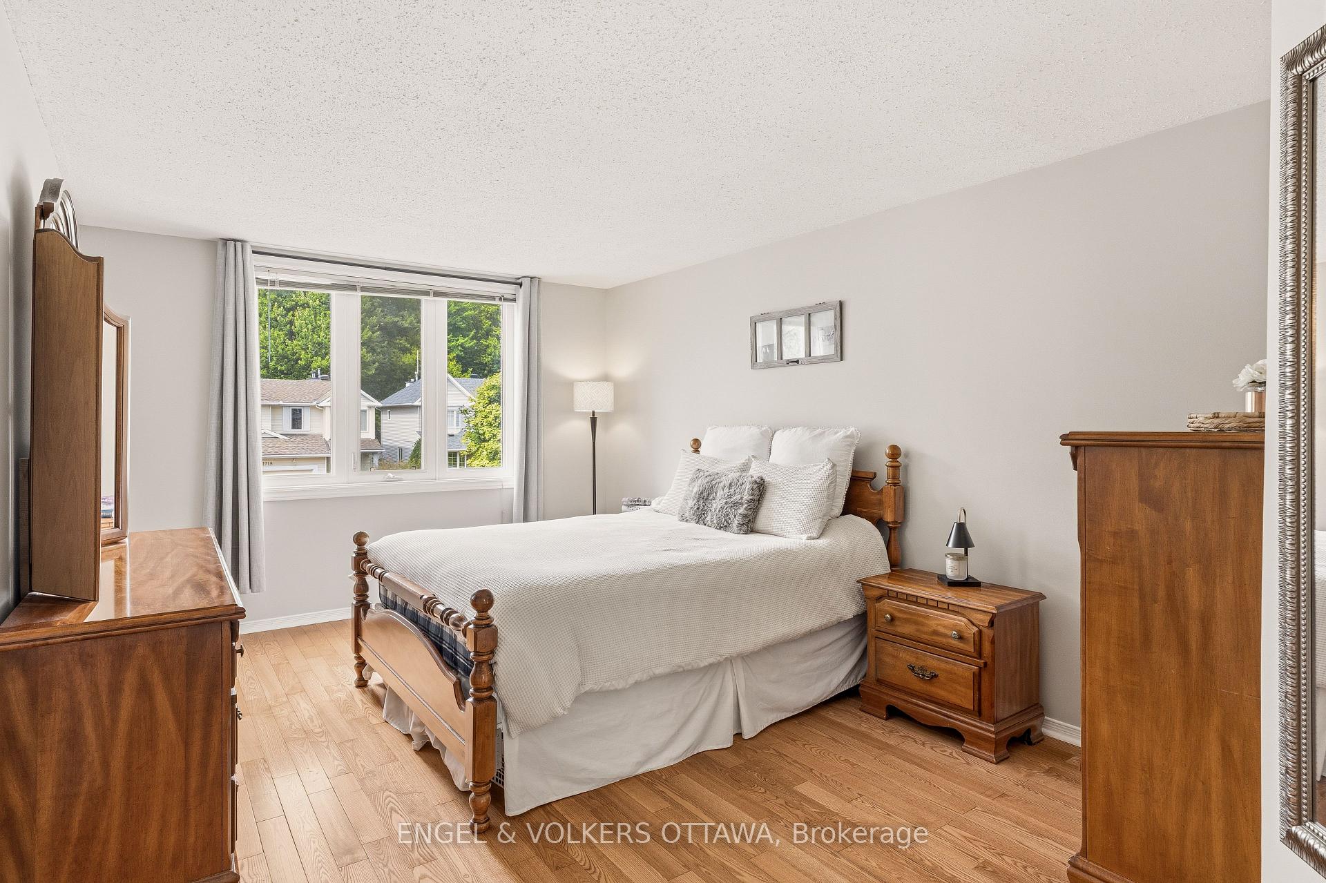Photo 15 of 1721 Hunter's Run Drive, Ottawa, Chapel Hill — HOMEH