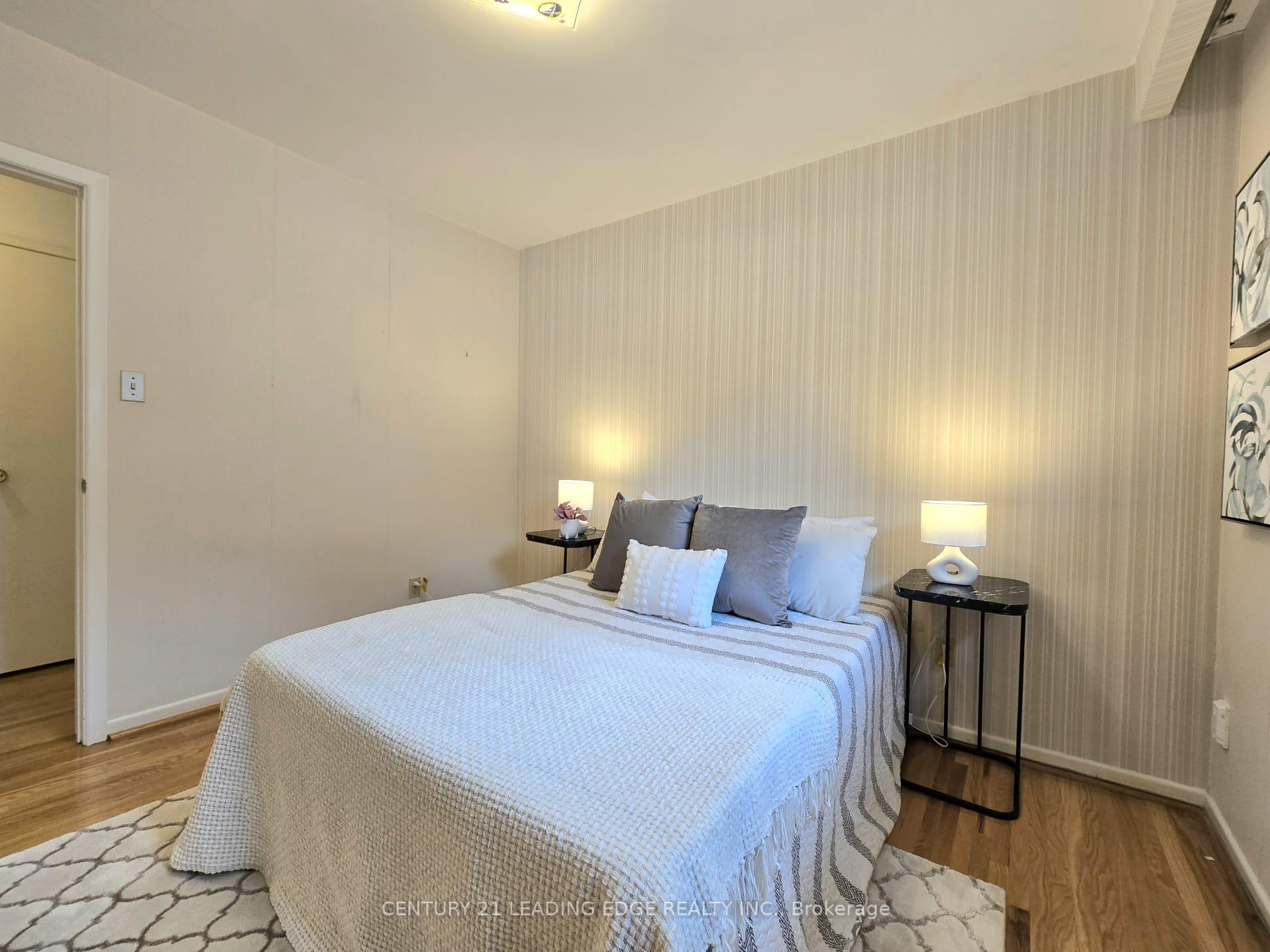 Photo 23 of 46 Adamede Crescent, North York, Bayview Woods-Steeles — HOMEH
