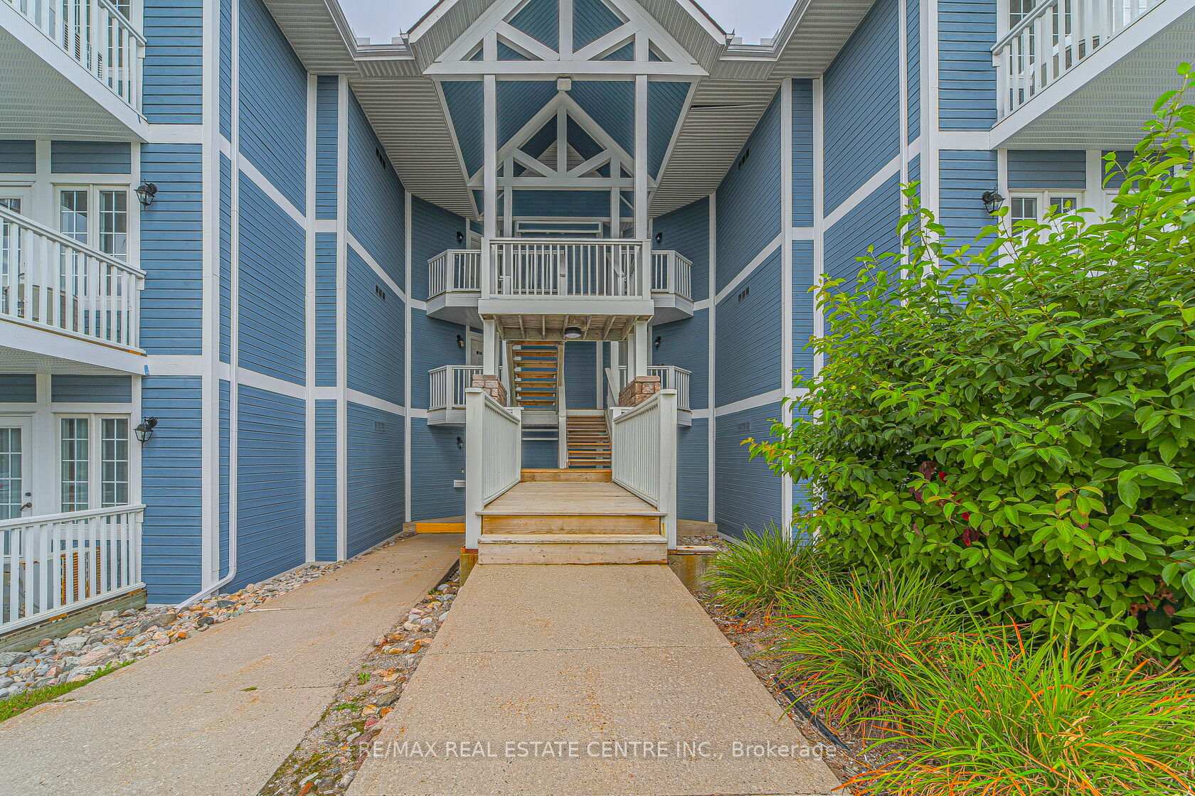Photo 1 of Unit 2248, 90 Highland Drive, Oro-Medonte, Horseshoe Valley — HOMEH
