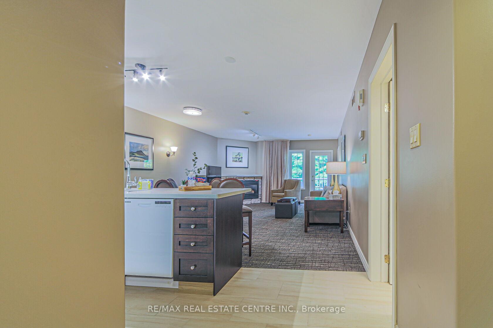Photo 3 of Unit 2248, 90 Highland Drive, Oro-Medonte, Horseshoe Valley — HOMEH