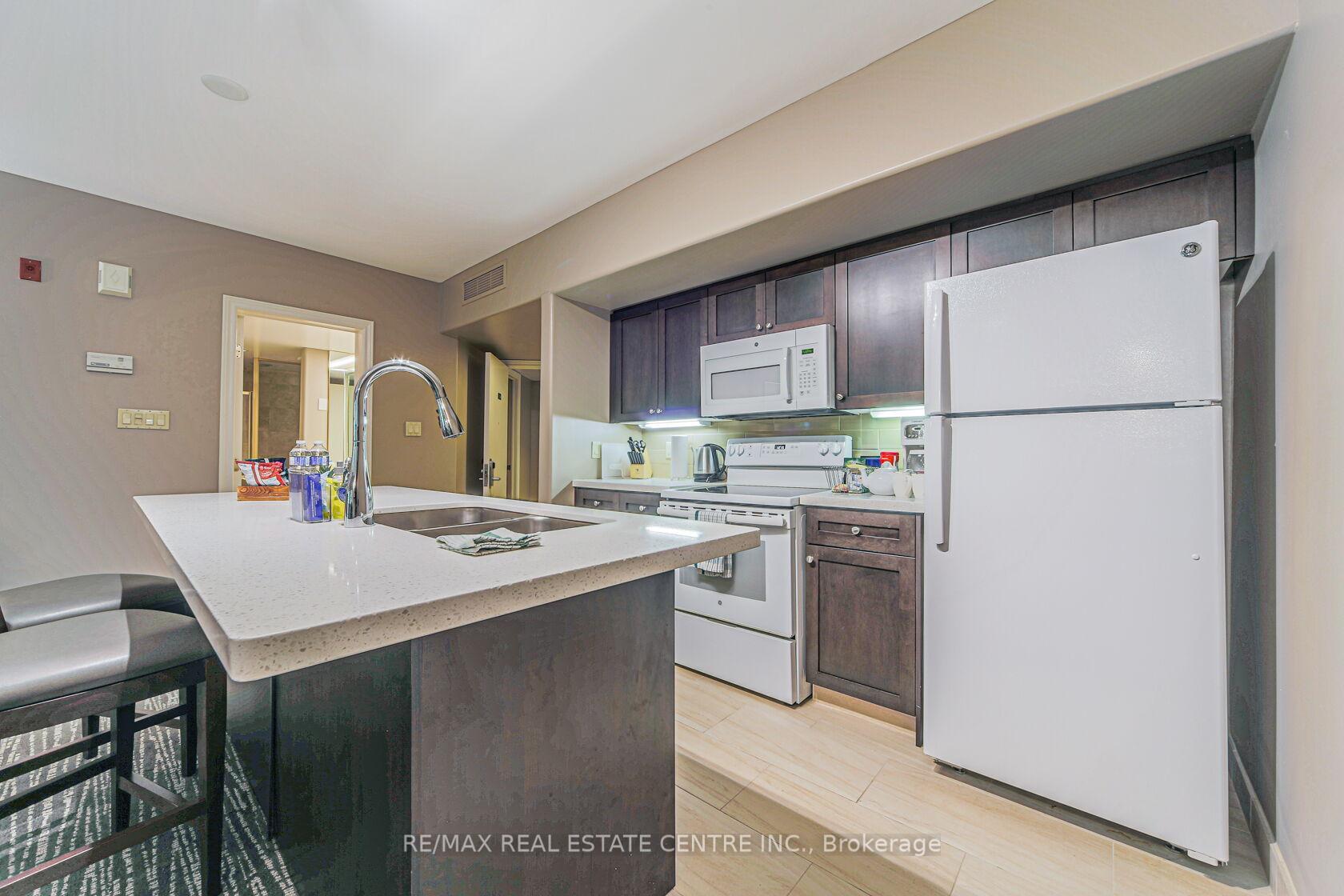 Photo 9 of Unit 2248, 90 Highland Drive, Oro-Medonte, Horseshoe Valley — HOMEH