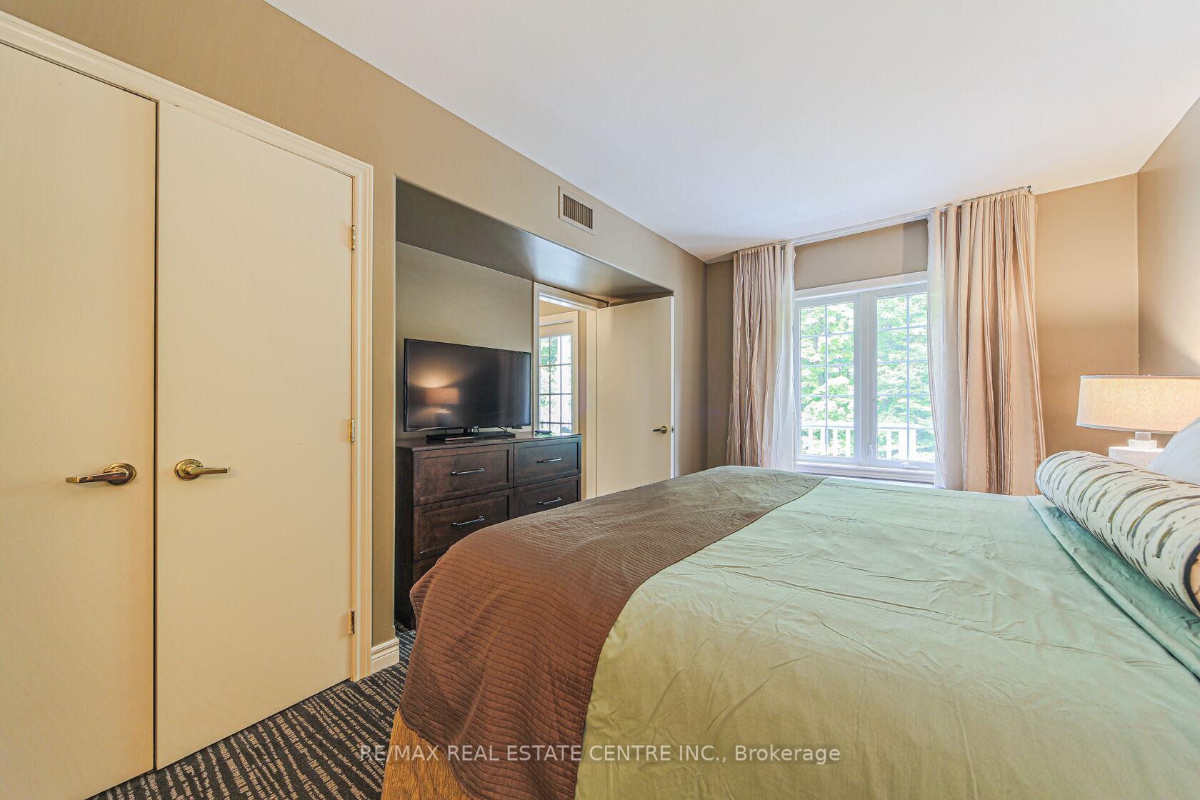 Photo 17 of Unit 2248, 90 Highland Drive, Oro-Medonte, Horseshoe Valley — HOMEH