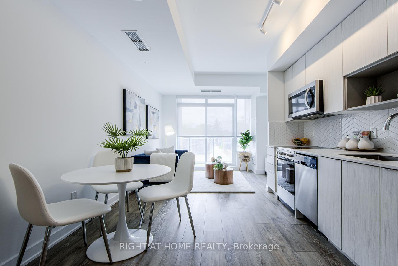 Front of Unit 204, 630 Greenwood Avenue