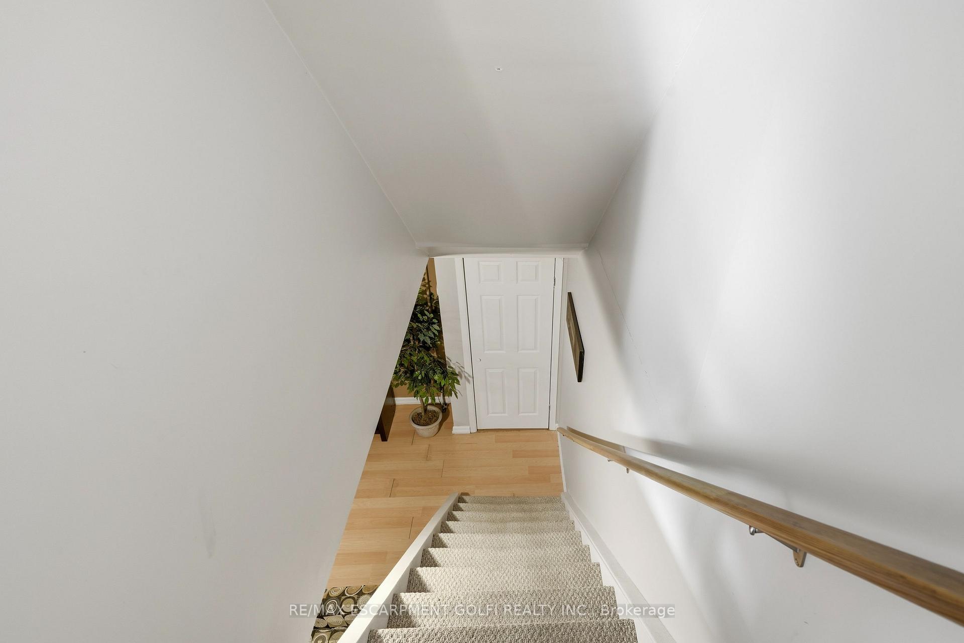 Photo 15 of 7730 Jubilee Drive, Niagara Falls, Marineland — HOMEH