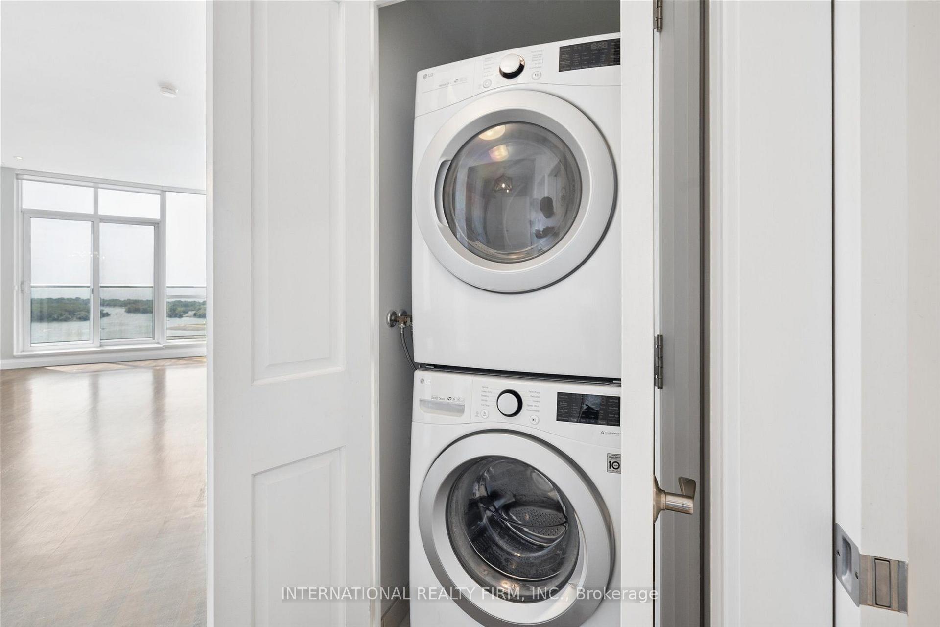 Photo 31 of Unit Ph4, 218 Queens Quay W, Toronto, Waterfront Communities — HOMEH