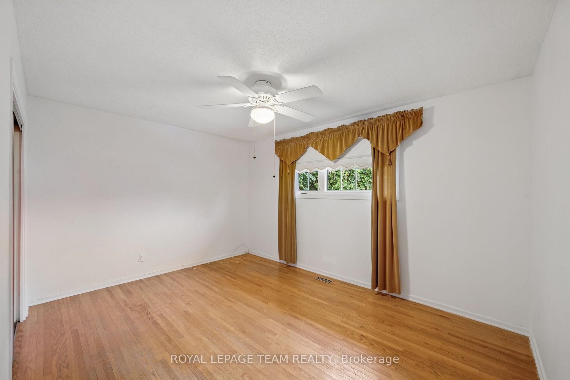 Photo 14 of 22 Redpine Drive, Ottawa, Borden Farm/Stewart Farm/Carleton Heights/Parkwood Hills — HOMEH